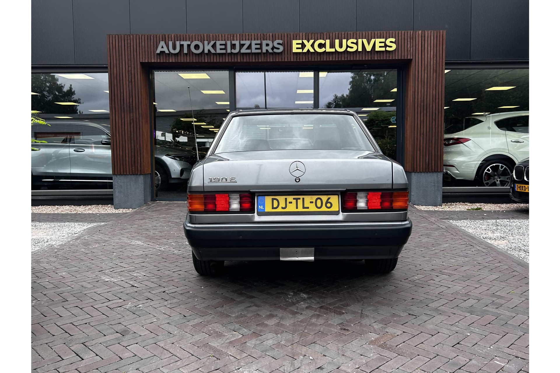 Mercedes-Benz 190 1.8 E Basic 1992  11