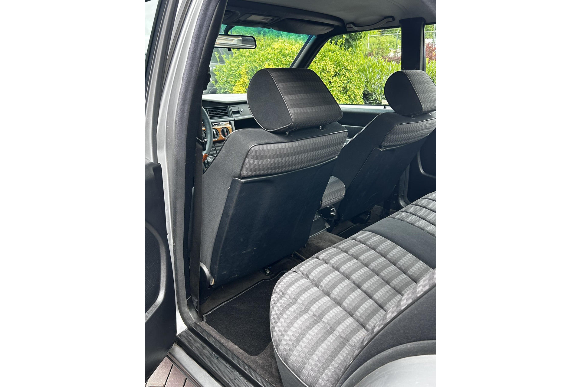 Mercedes-Benz 190 1.8 E Basic 1992  18
