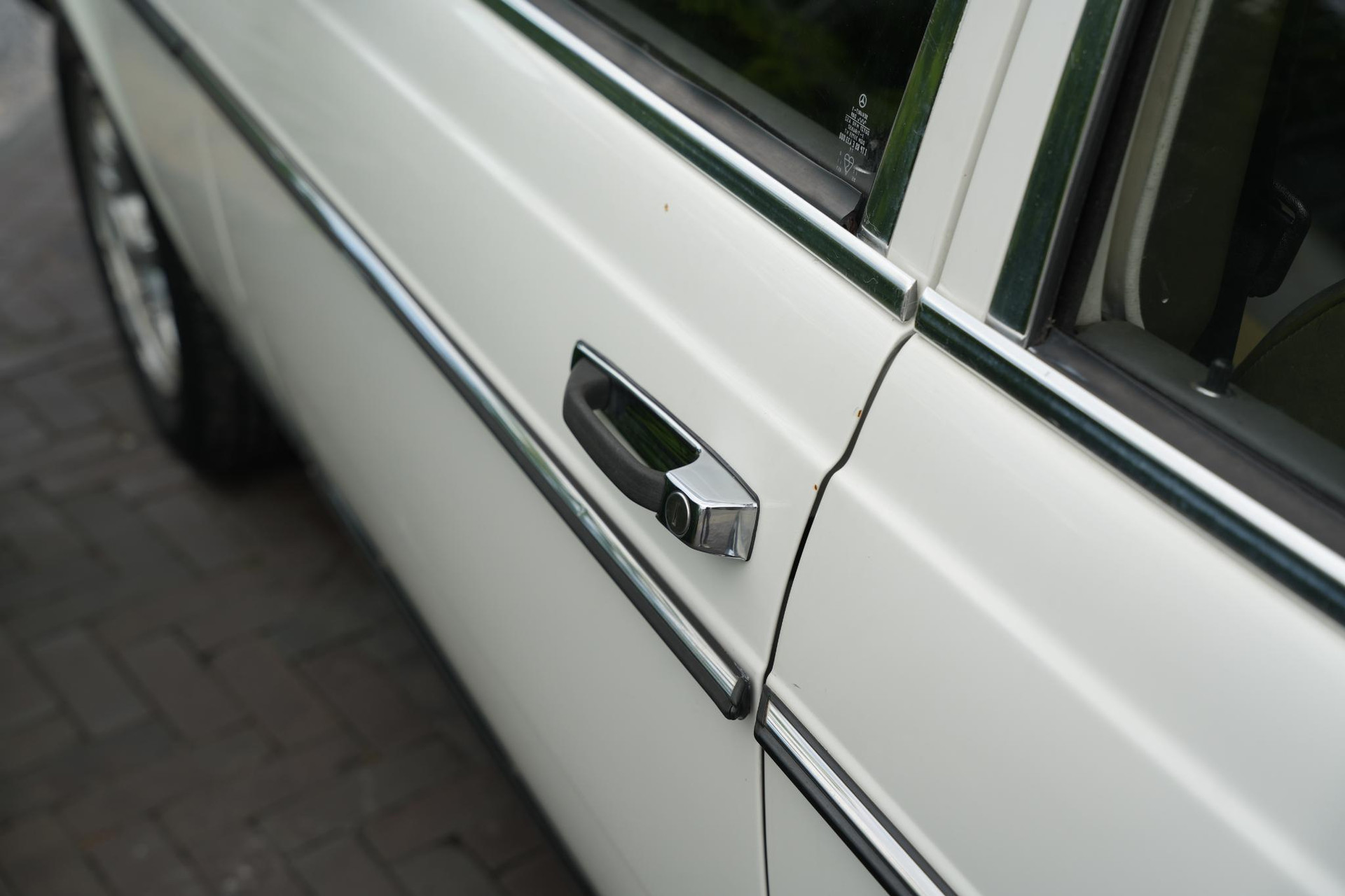 Mercedes-Benz 200-280 (W123) 200 1982  12