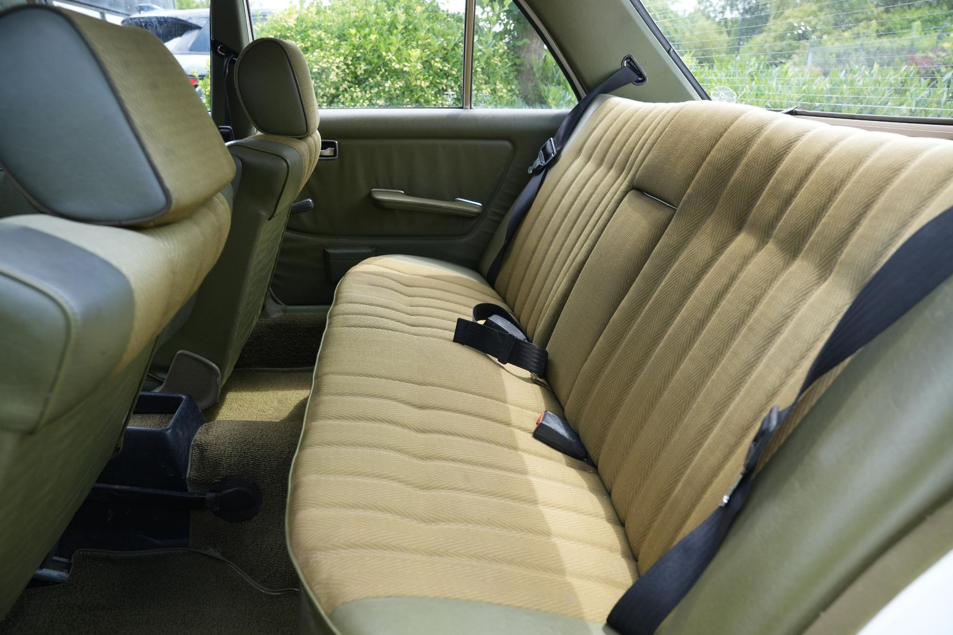 Mercedes-Benz 200-280 (W123) 200 1982  18