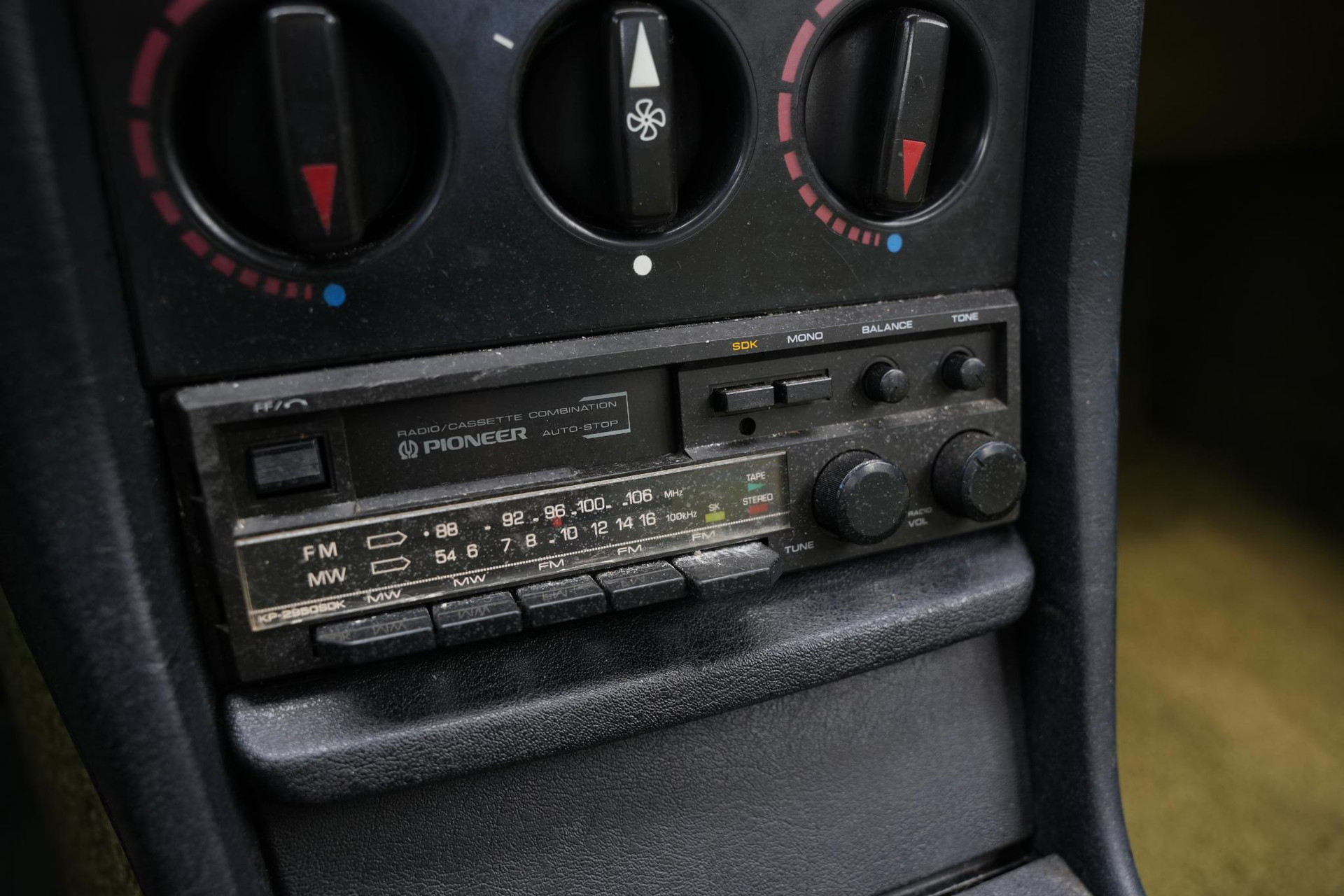 Mercedes-Benz 200-280 (W123) 200 1982  25