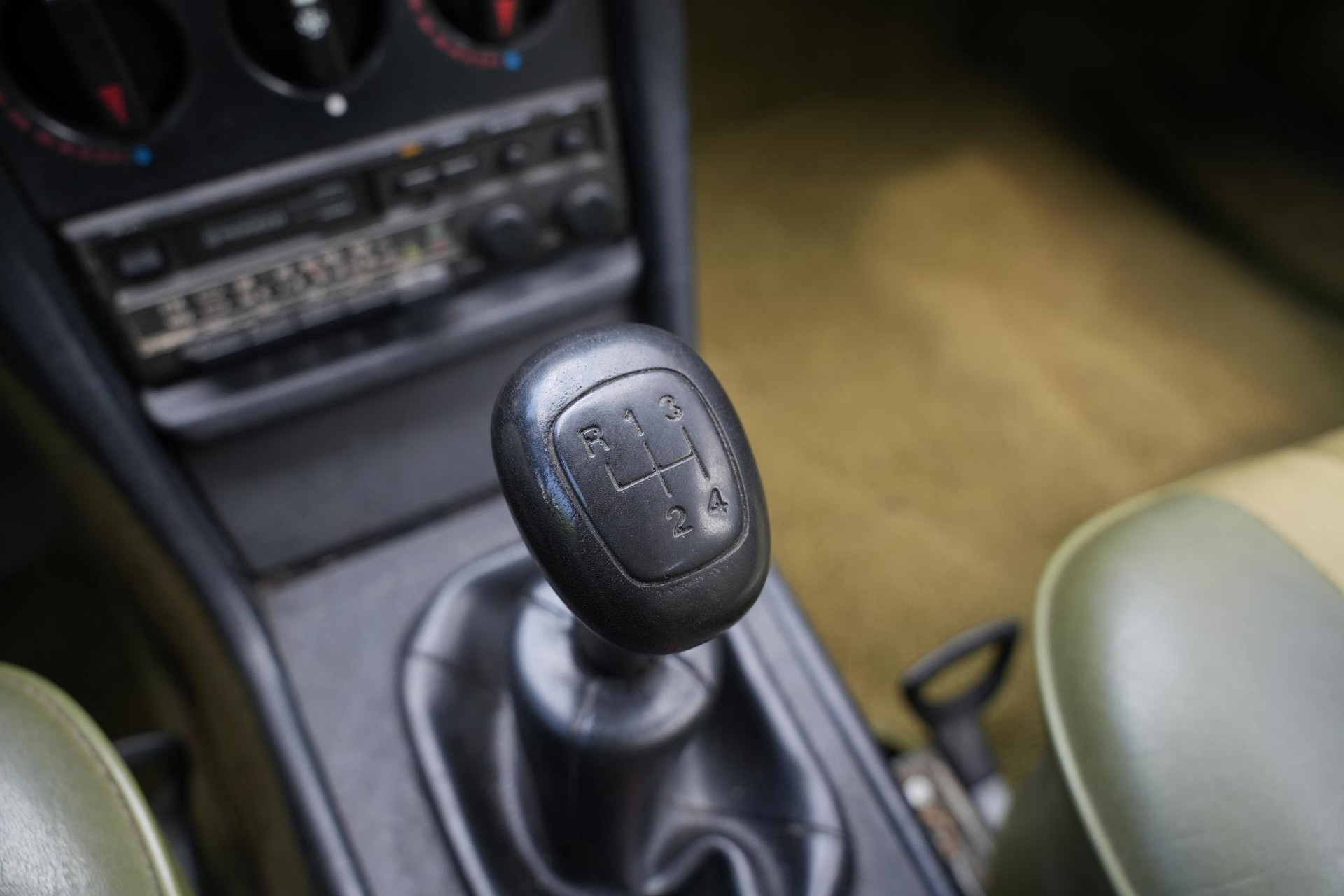 Mercedes-Benz 200-280 (W123) 200 1982  26