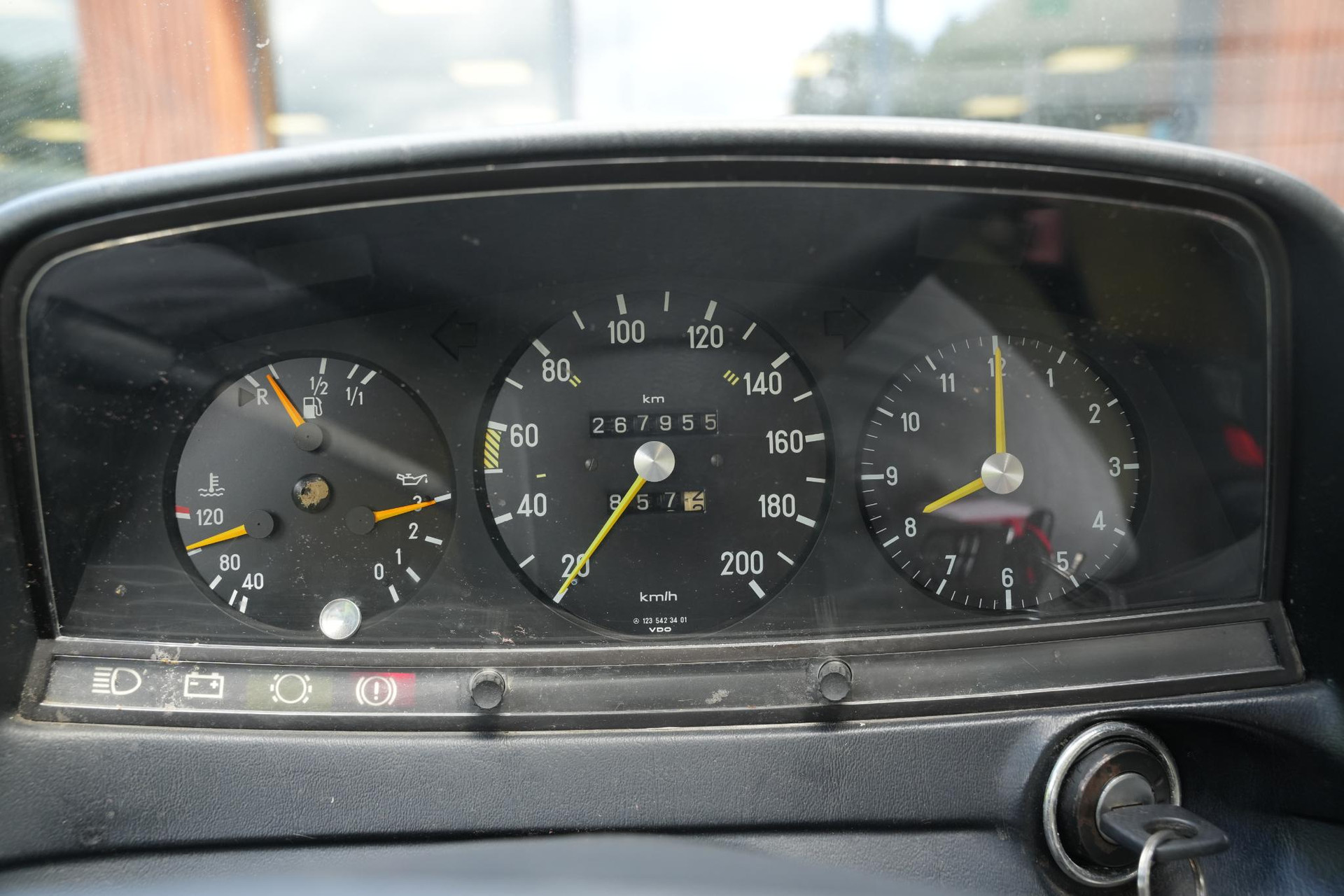 Mercedes-Benz 200-280 (W123) 200 1982  29