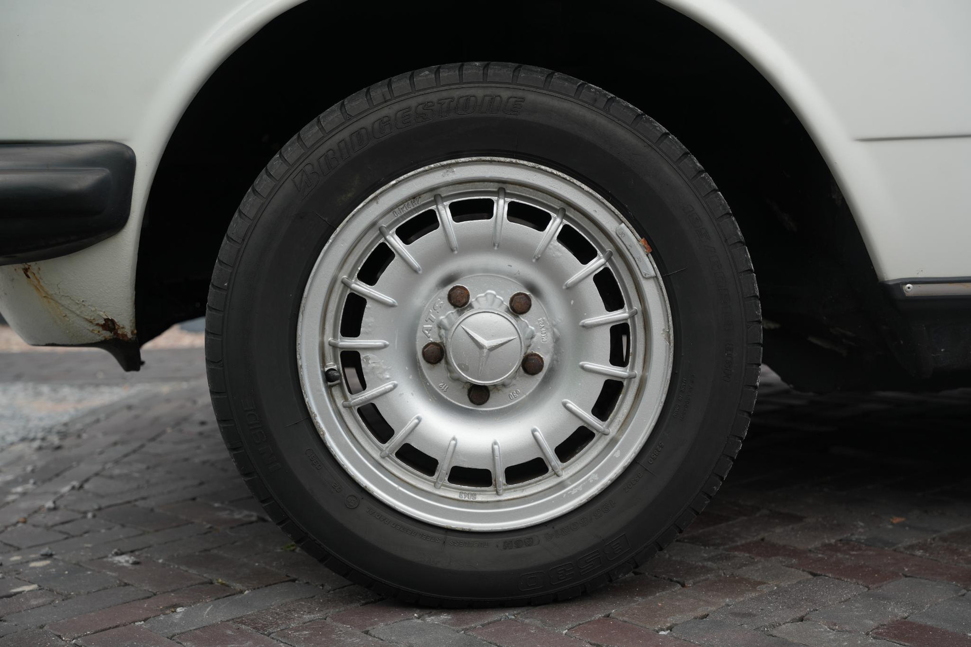 Mercedes-Benz 200-280 (W123) 200 1982  5