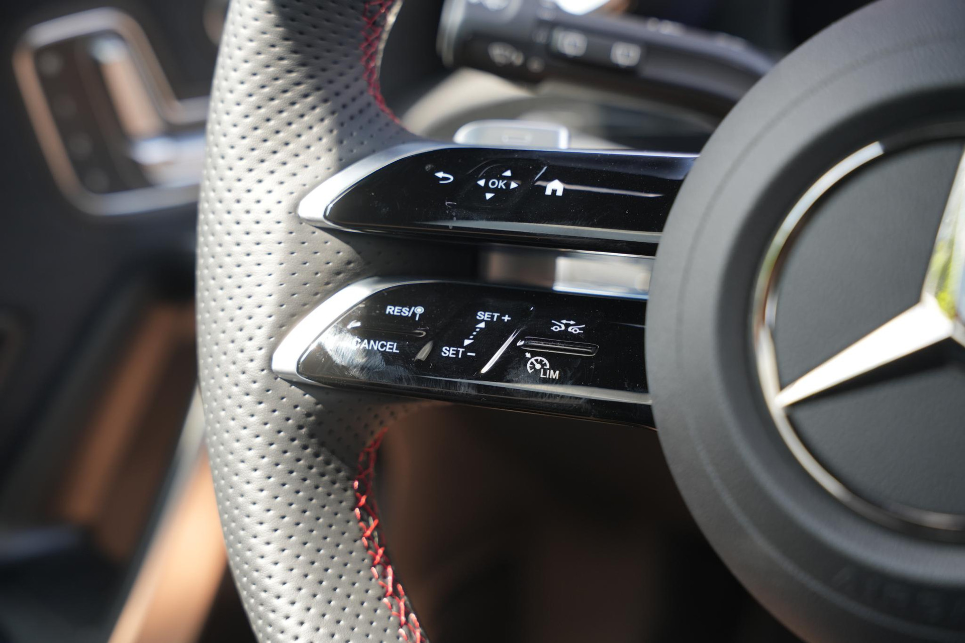 Mercedes-Benz A-Klasse 250 4MATIC AMG Line 2025 POLAR WHITE - STANDARD FINISH (149U) 20