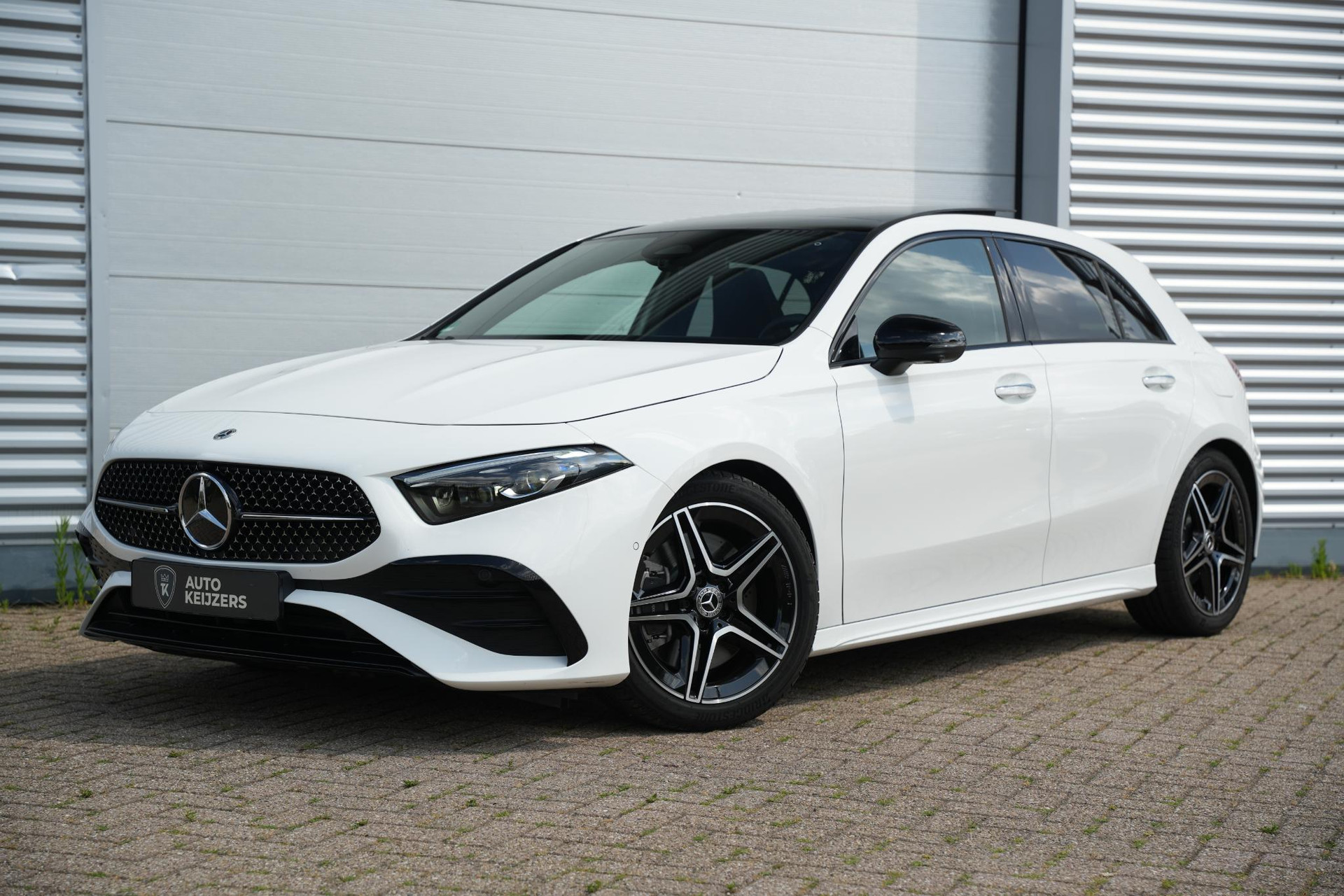 Mercedes-Benz A-Klasse 250 4MATIC AMG Line 2025 POLAR WHITE - STANDARD FINISH (149U) 33