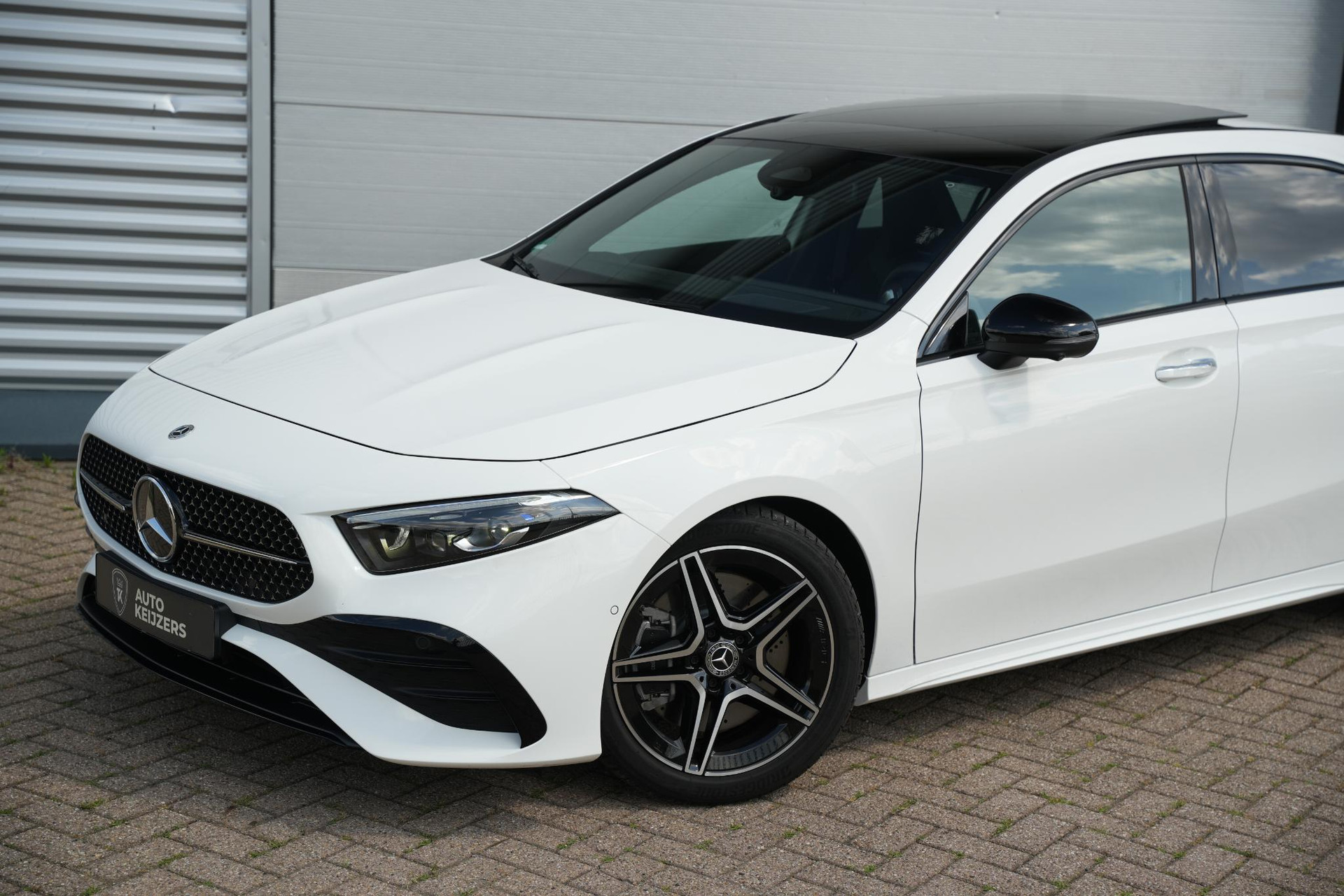Mercedes-Benz A-Klasse 250 4MATIC AMG Line 2025 POLAR WHITE - STANDARD FINISH (149U) 34