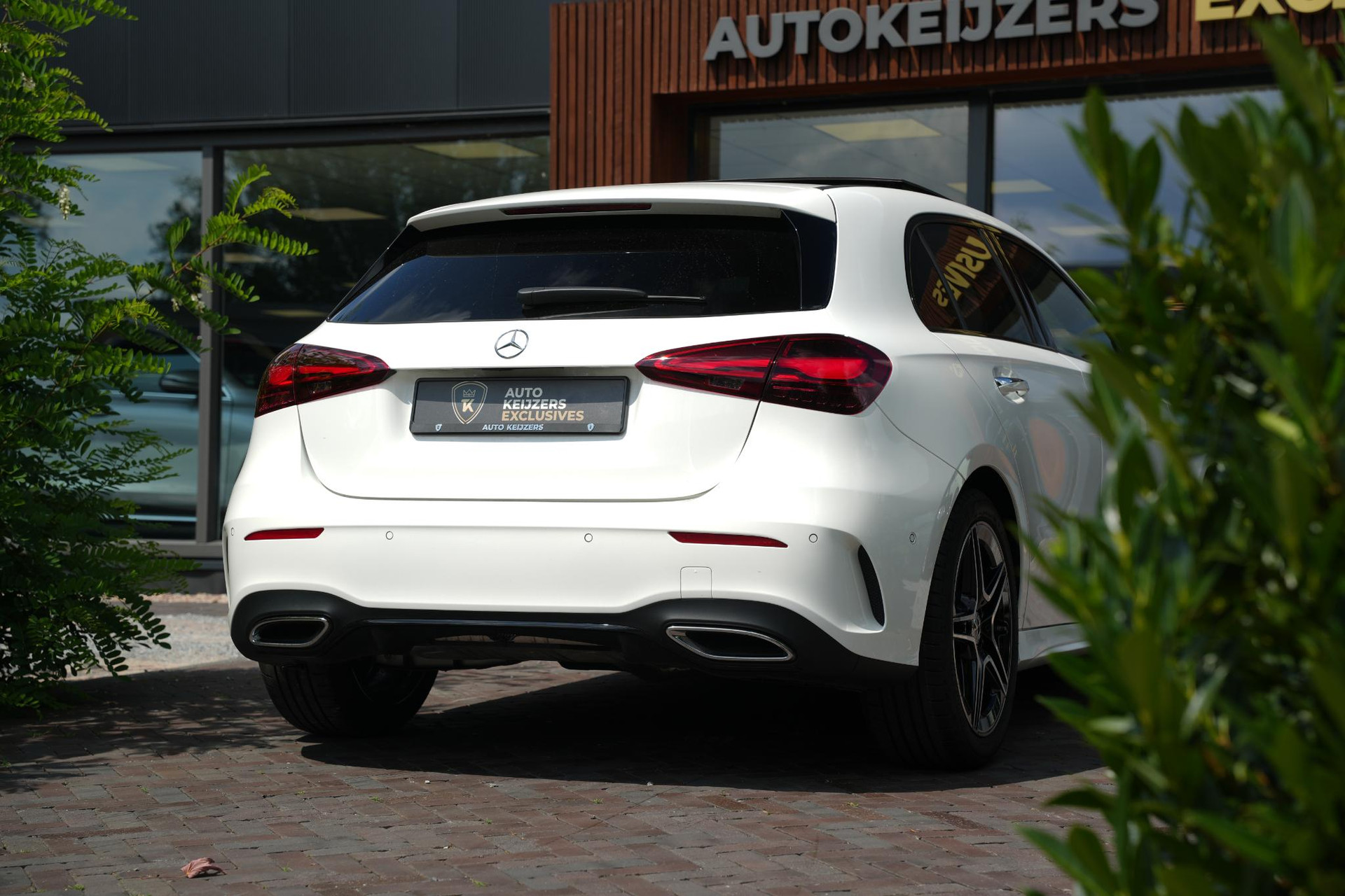 Mercedes-Benz A-Klasse 250 4MATIC AMG Line 2025 POLAR WHITE - STANDARD FINISH (149U) 8
