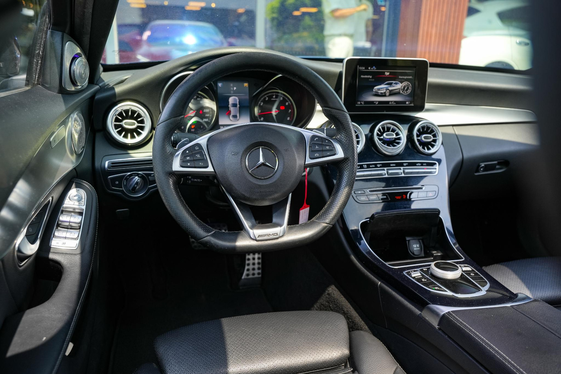 Mercedes-Benz C-Klasse 180 Business Solution AMG 2018 CAVANSITE BLUE METALLIC FINISH (890U) 4