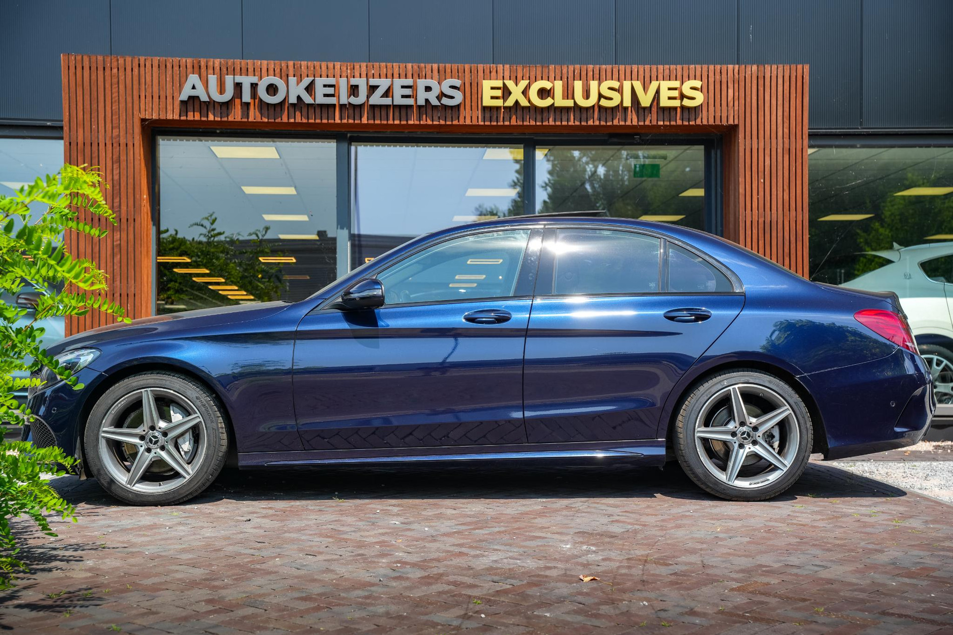 Mercedes-Benz C-Klasse 180 Business Solution AMG 2018 CAVANSITE BLUE METALLIC FINISH (890U) 5