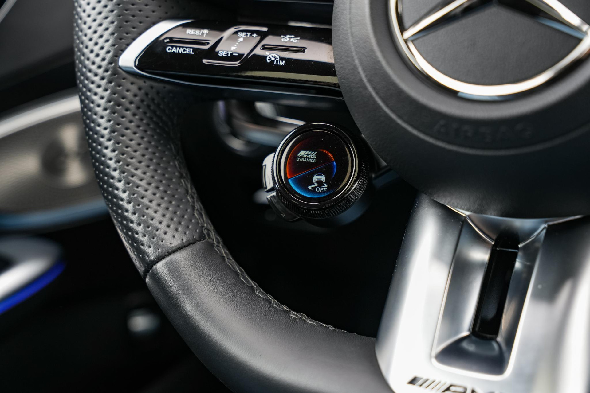Mercedes-Benz C-Klasse AMG 43 4MATIC 2024 Obsidian black - metallic finish (197U) 22