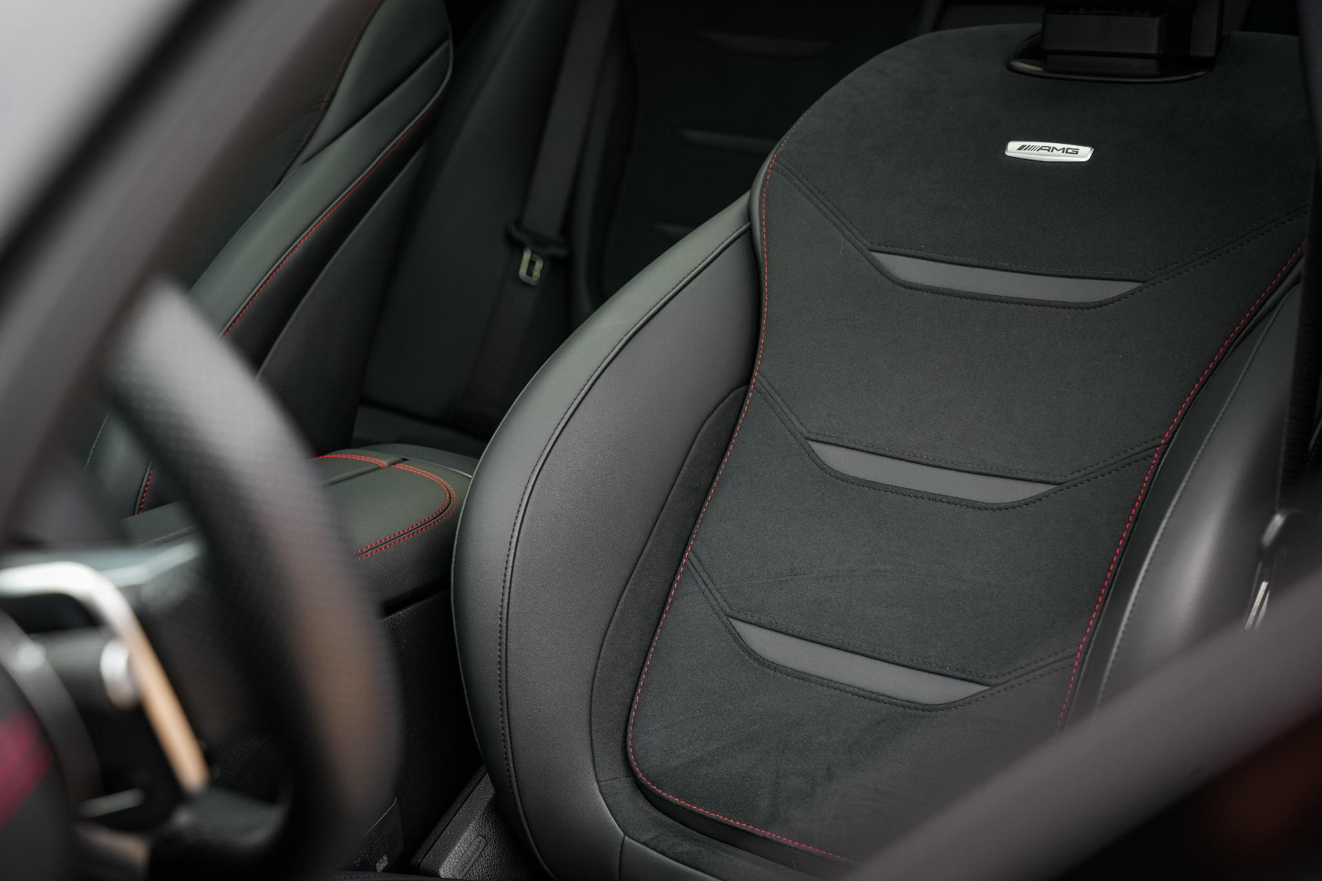 Mercedes-Benz C-Klasse AMG 43 4MATIC 2024 Obsidian black - metallic finish (197U) 31