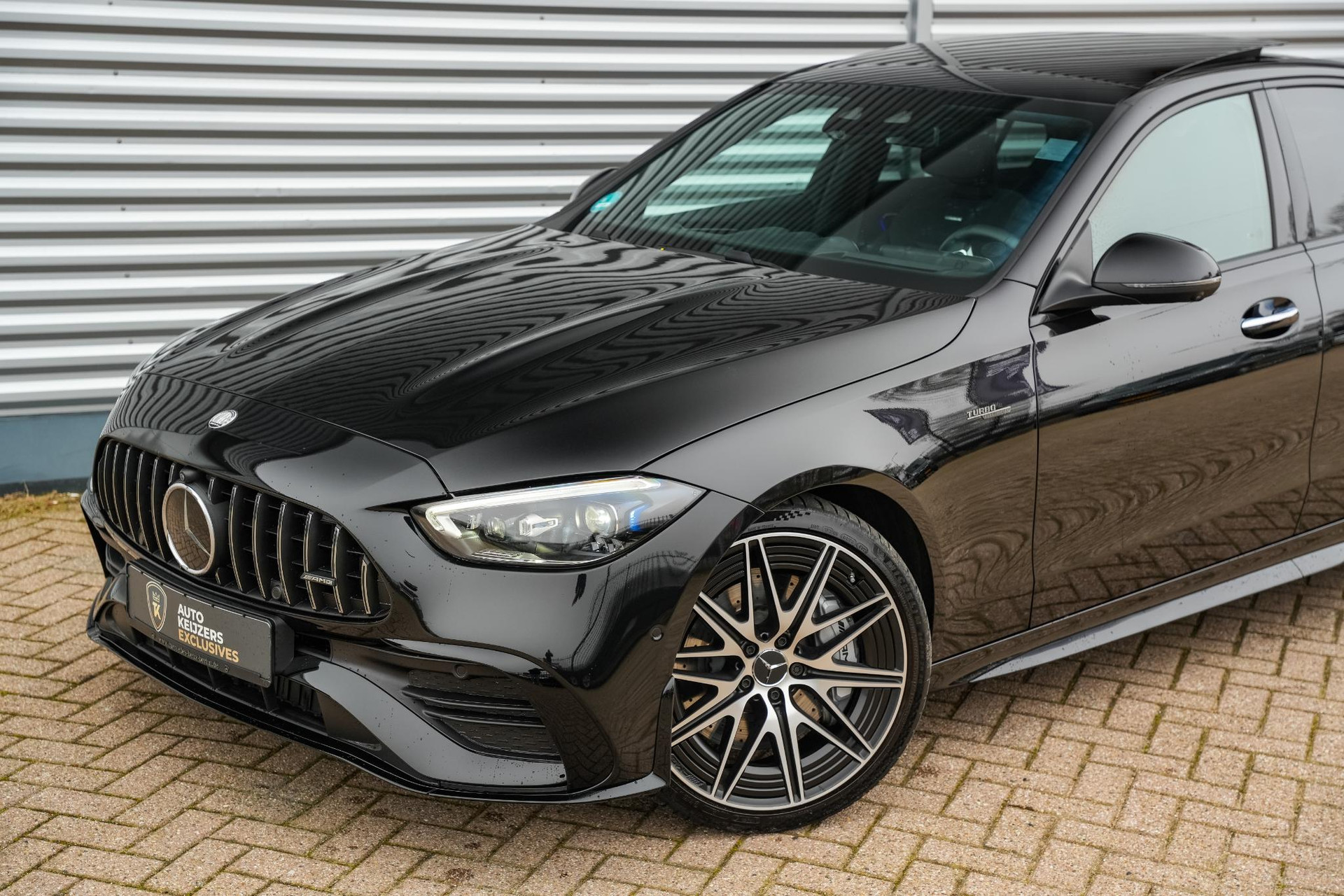 Mercedes-Benz C-Klasse AMG 43 4MATIC 2024 Obsidian black - metallic finish (197U) 38