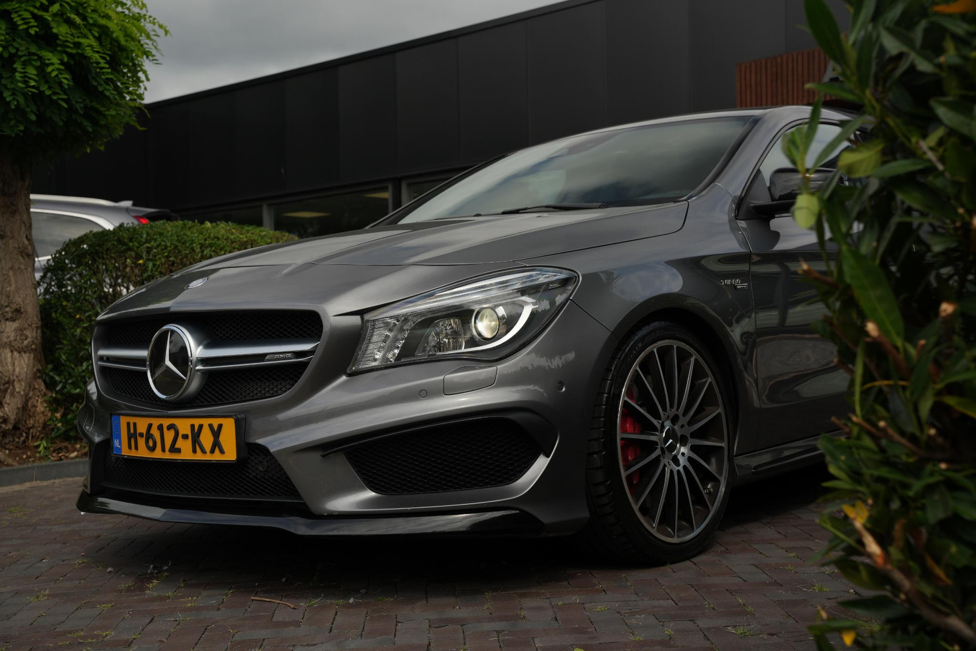 Mercedes-Benz CLA-Klasse Shooting Brake AMG 45 4MATIC 2015 MOUNTAIN GRAY - METALLICH FINISH (787U) 17