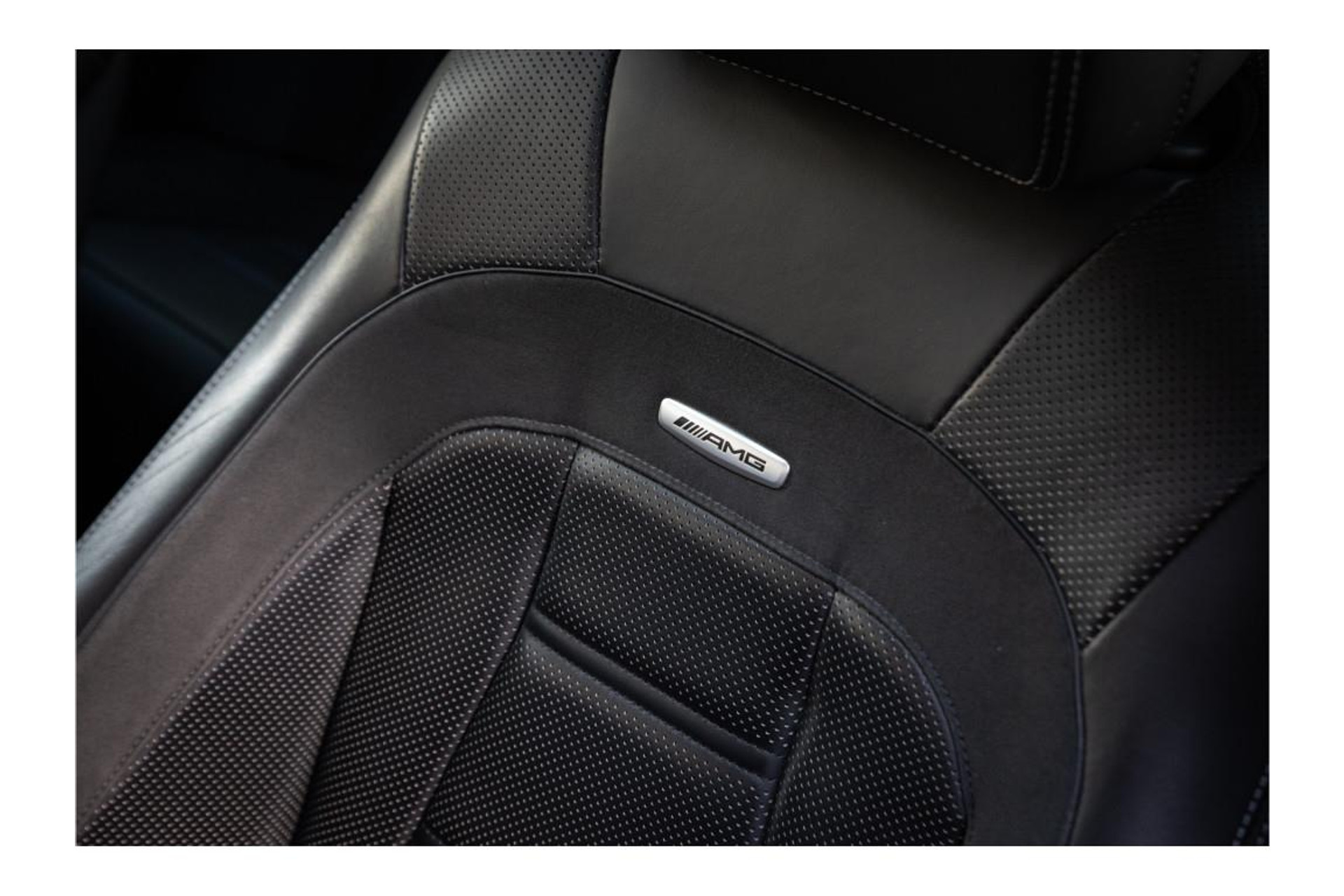 Mercedes-Benz E-Klasse AMG 63 4MATIC 2019  26