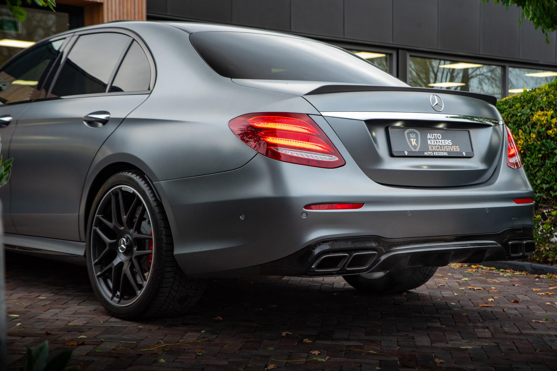Mercedes-Benz E-Klasse AMG 63 4MATIC 2019  33