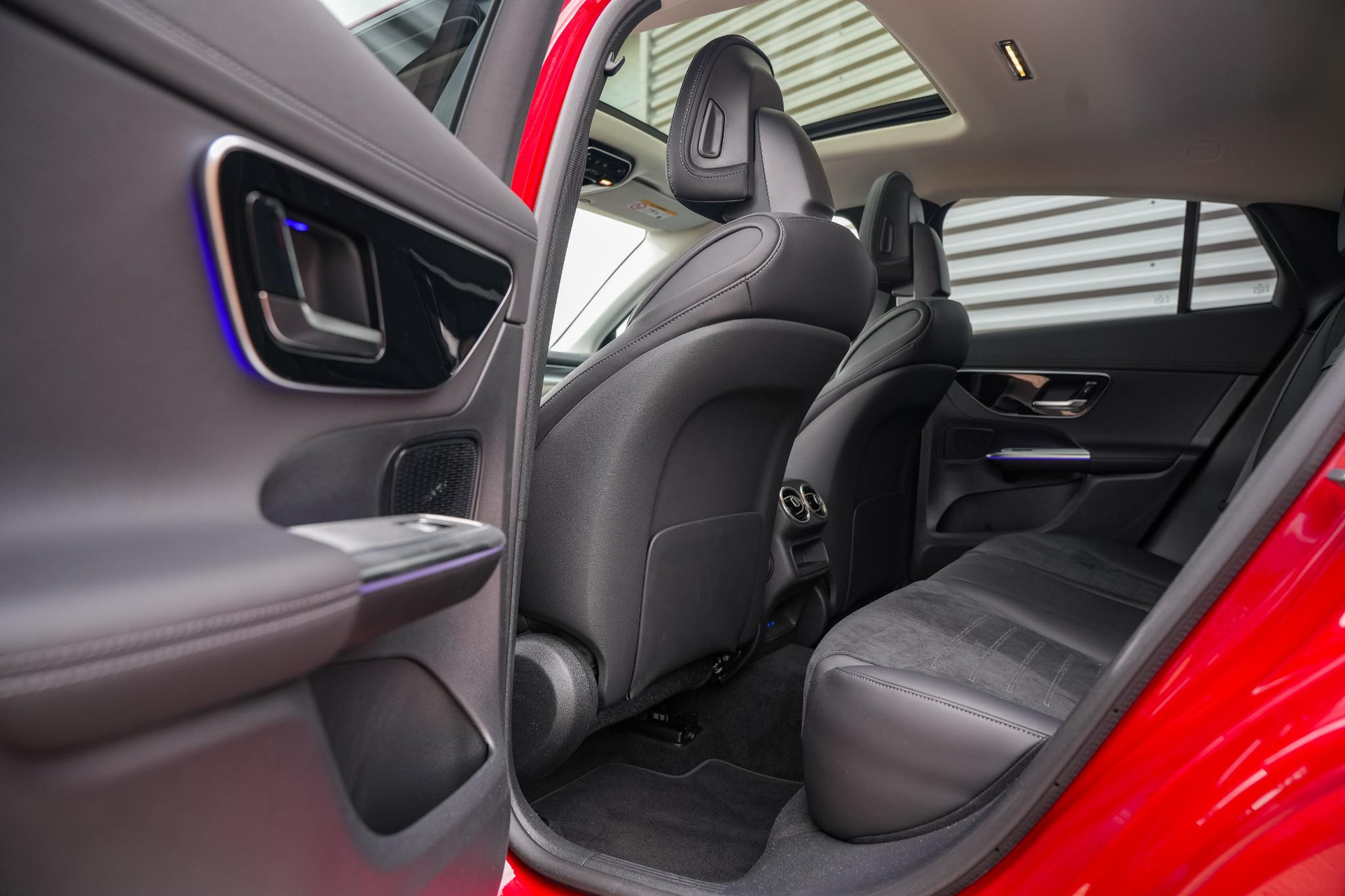 Mercedes-Benz GLC Coupé 400e 4MATIC AMG Line 2026 Patagonia red - Metallic finish (993U) 10
