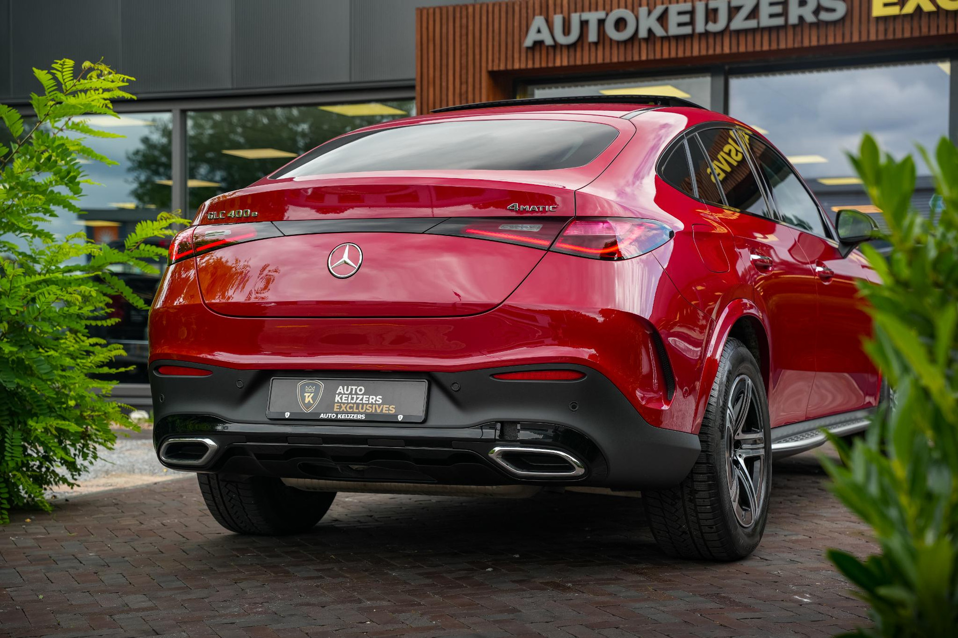 Mercedes-Benz GLC Coupé 400e 4MATIC AMG Line 2026 Patagonia red - Metallic finish (993U) 11