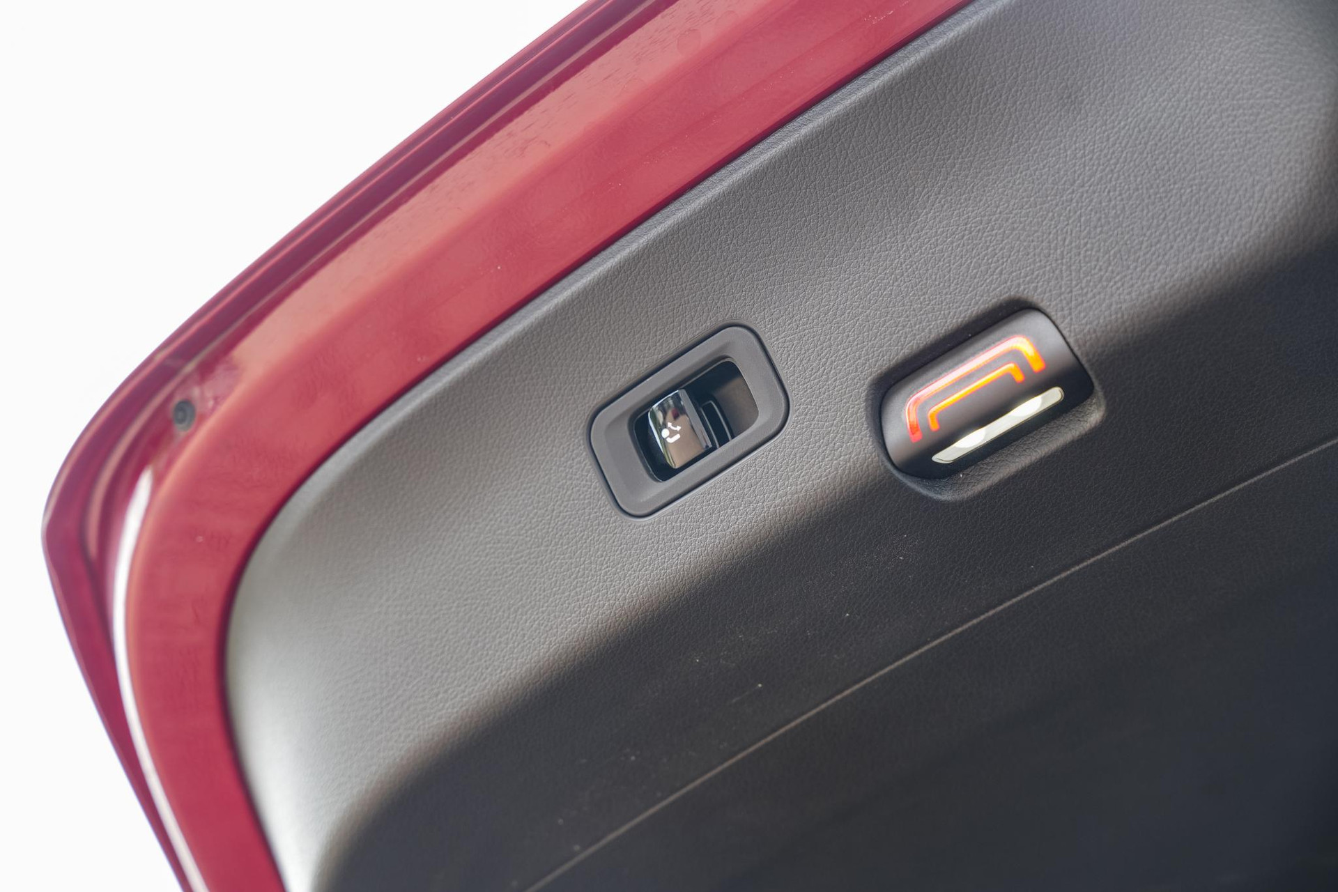 Mercedes-Benz GLC Coupé 400e 4MATIC AMG Line 2026 Patagonia red - Metallic finish (993U) 29