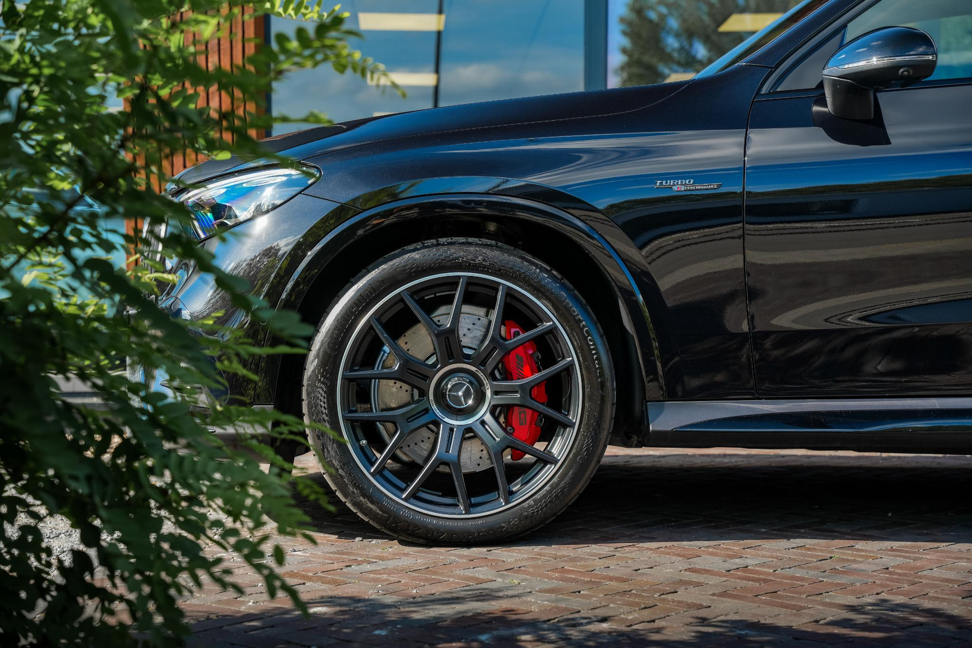 Mercedes-Benz GLC GLC 63 S AMG 2024 Obsidian black - metallic finish (197U) 11