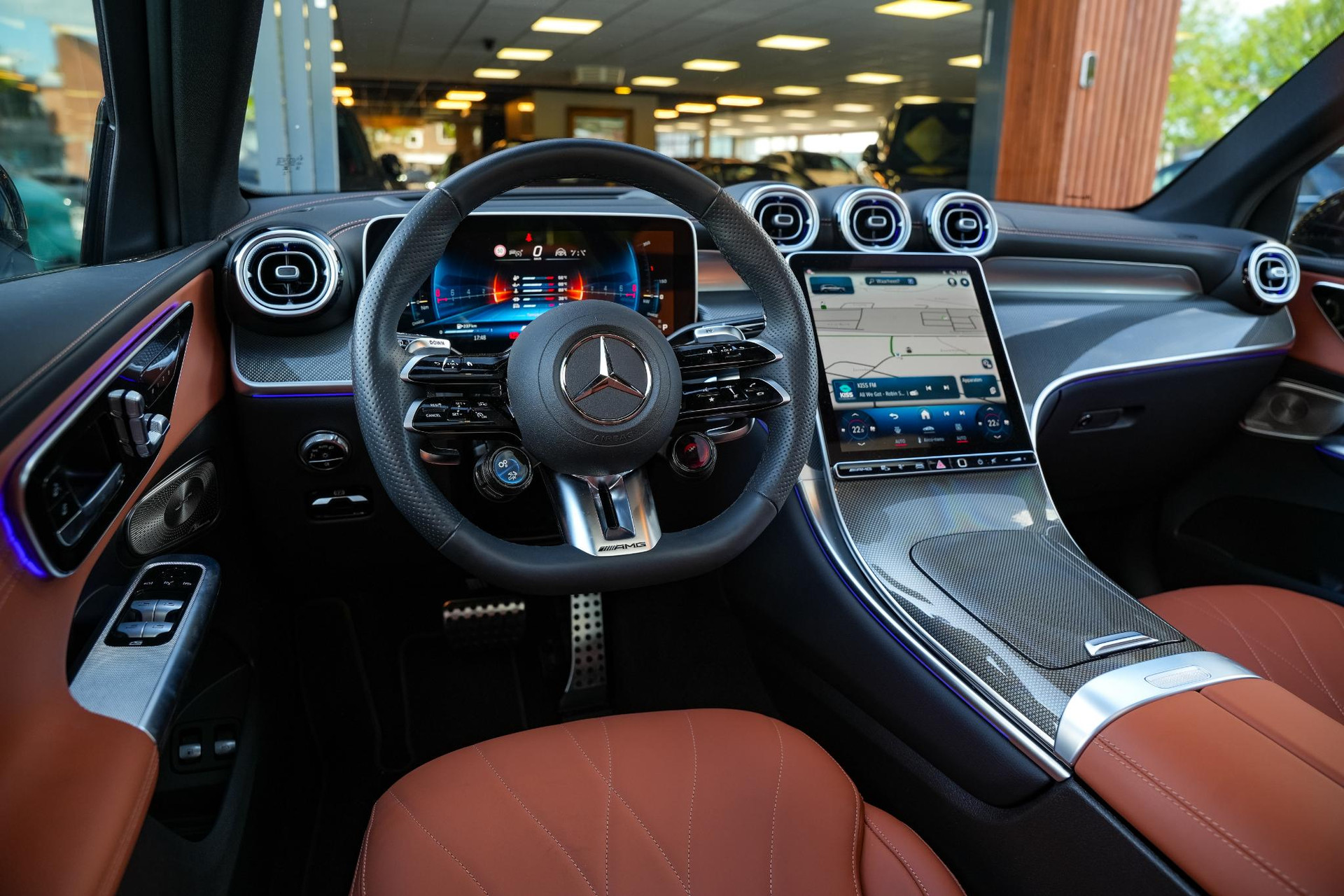 Mercedes-Benz GLC GLC 63 S AMG 2024 Obsidian black - metallic finish (197U) 13