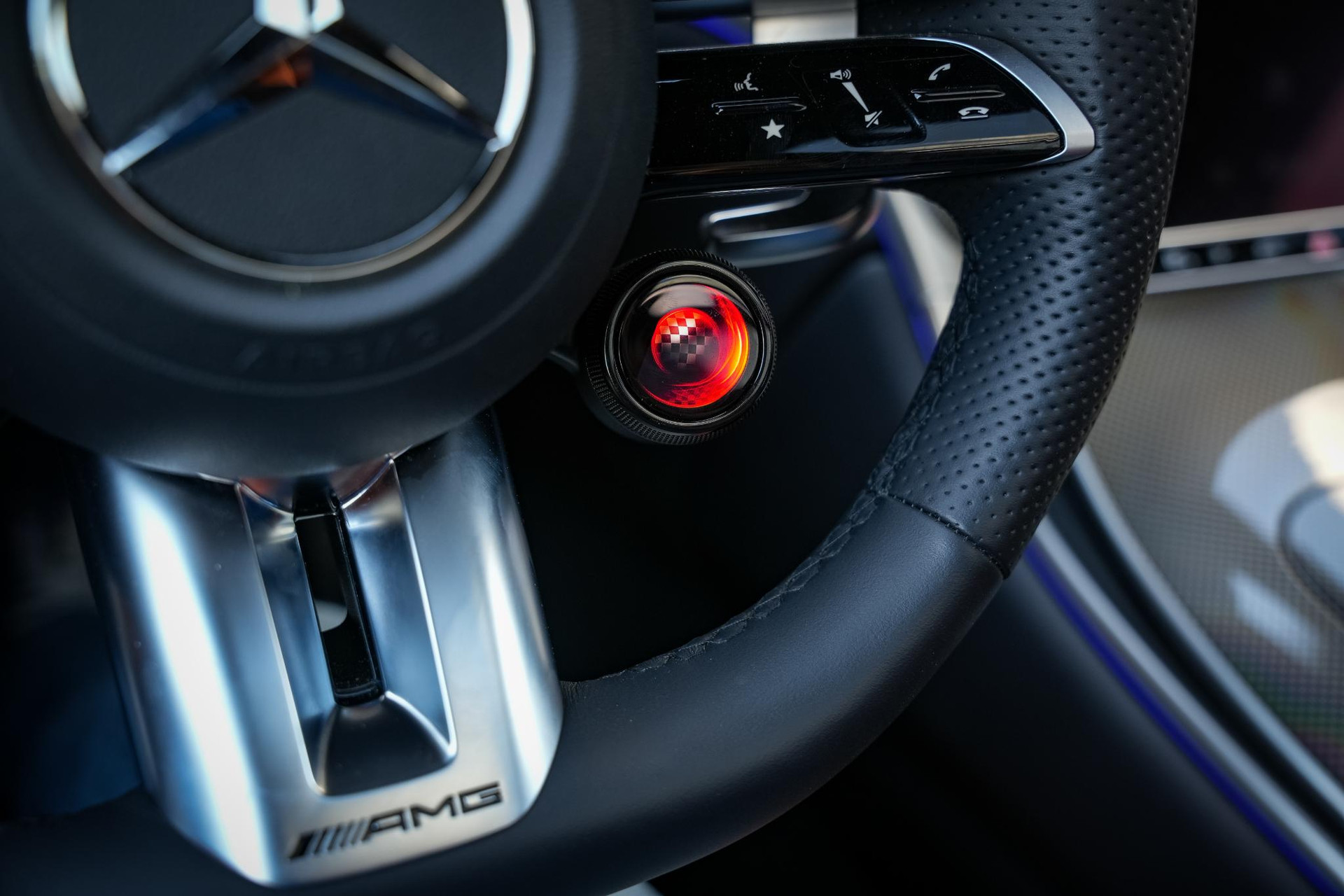 Mercedes-Benz GLC GLC 63 S AMG 2024 Obsidian black - metallic finish (197U) 24