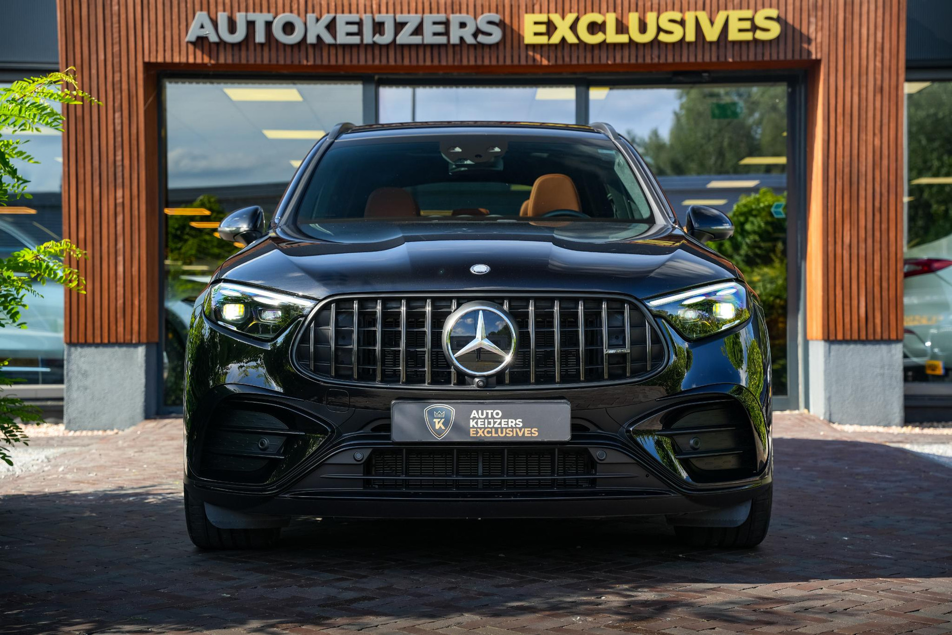 Mercedes-Benz GLC GLC 63 S AMG 2024 Obsidian black - metallic finish (197U) 3