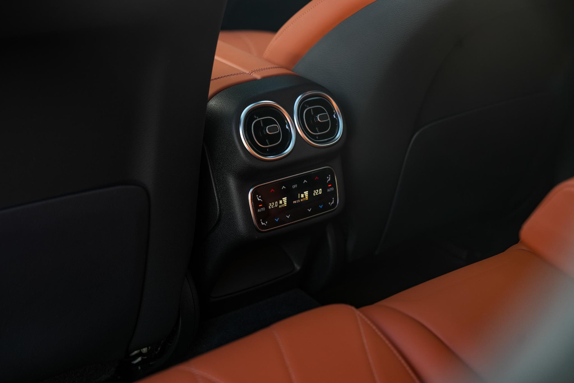 Mercedes-Benz GLC GLC 63 S AMG 2024 Obsidian black - metallic finish (197U) 32