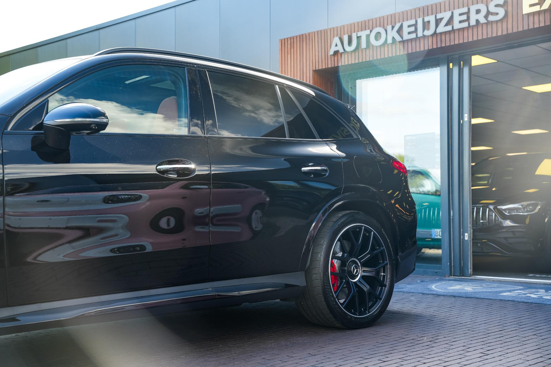 Mercedes-Benz GLC GLC 63 S AMG 2024 Obsidian black - metallic finish (197U) 43