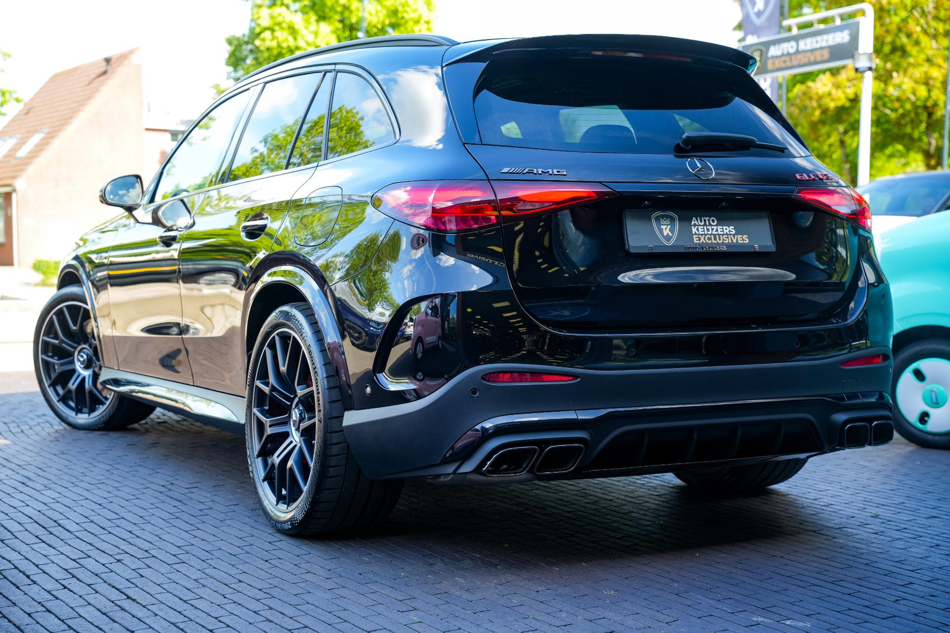 Mercedes-Benz GLC GLC 63 S AMG 2024 Obsidian black - metallic finish (197U) 44
