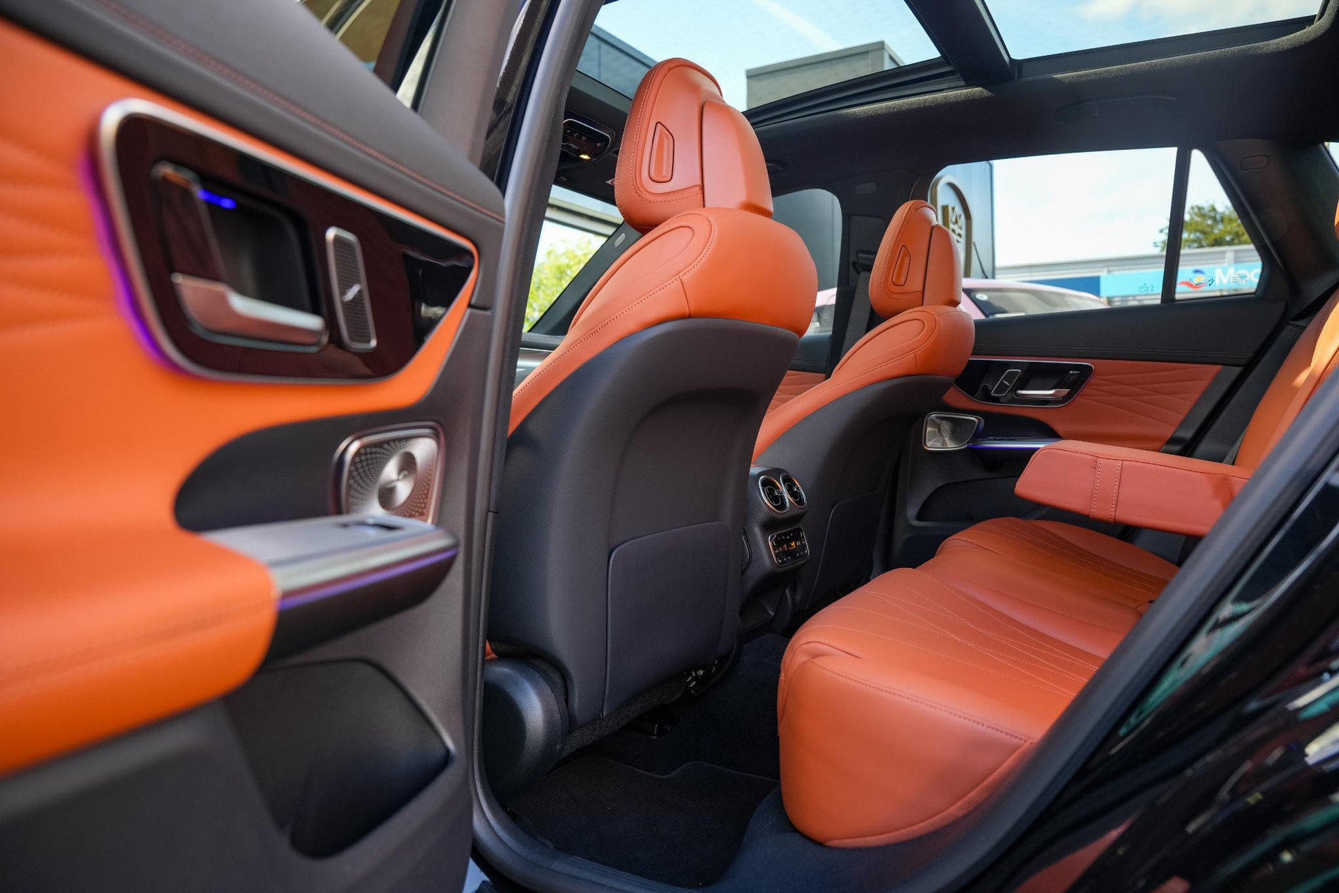 Mercedes-Benz GLC GLC 63 S AMG 2024 Obsidian black - metallic finish (197U) 8