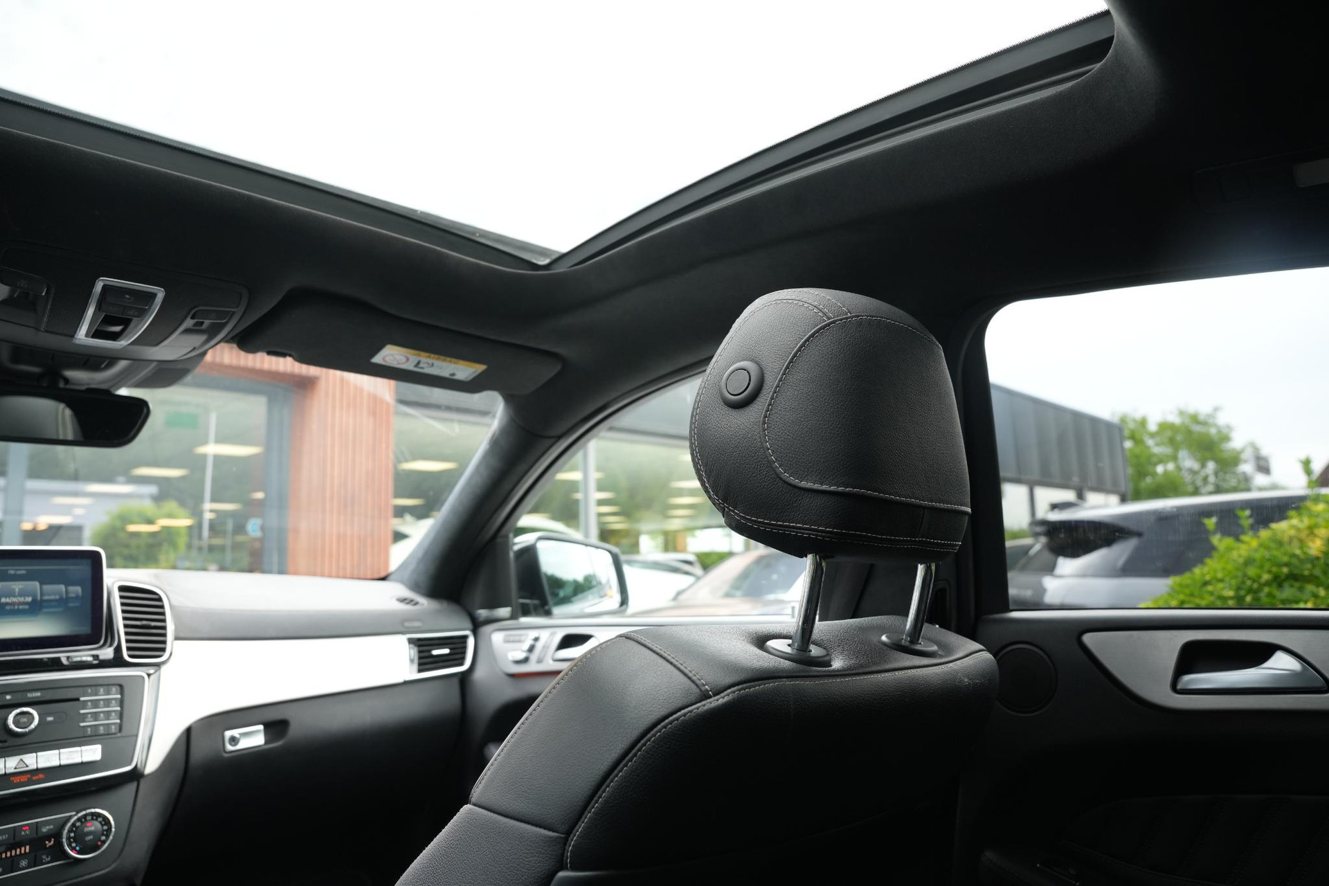 Mercedes-Benz GLE Coupé 43 AMG 4MATIC 2015 DIAMOND WHITE - METALLIC PAINT (799U) 14
