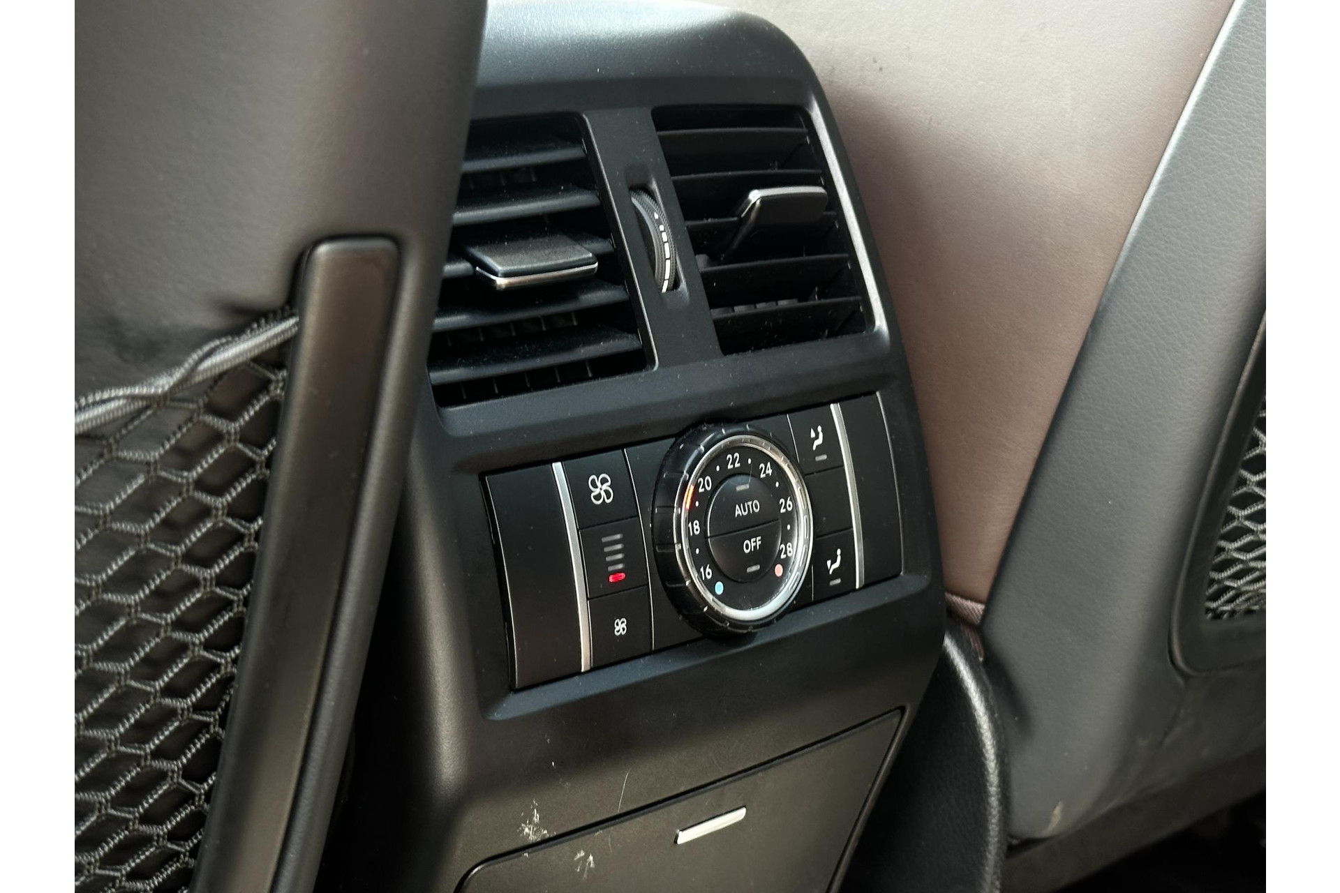 Mercedes-Benz M-Klasse 350 Edition 1 2013 Citrine brown - metallic finish (796U) 20