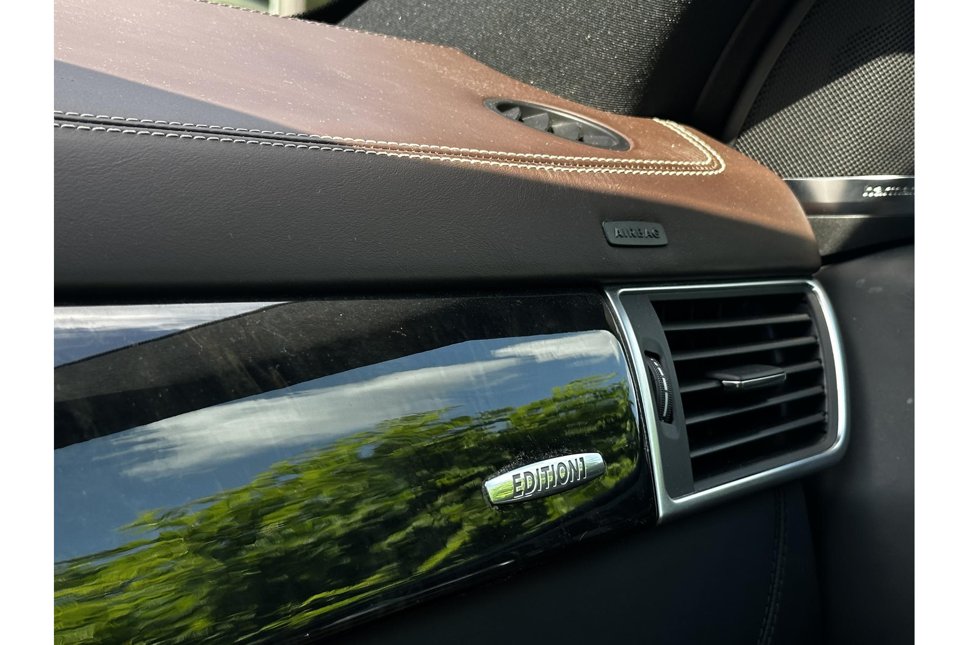Mercedes-Benz M-Klasse 350 Edition 1 2013 Citrine brown - metallic finish (796U) 39