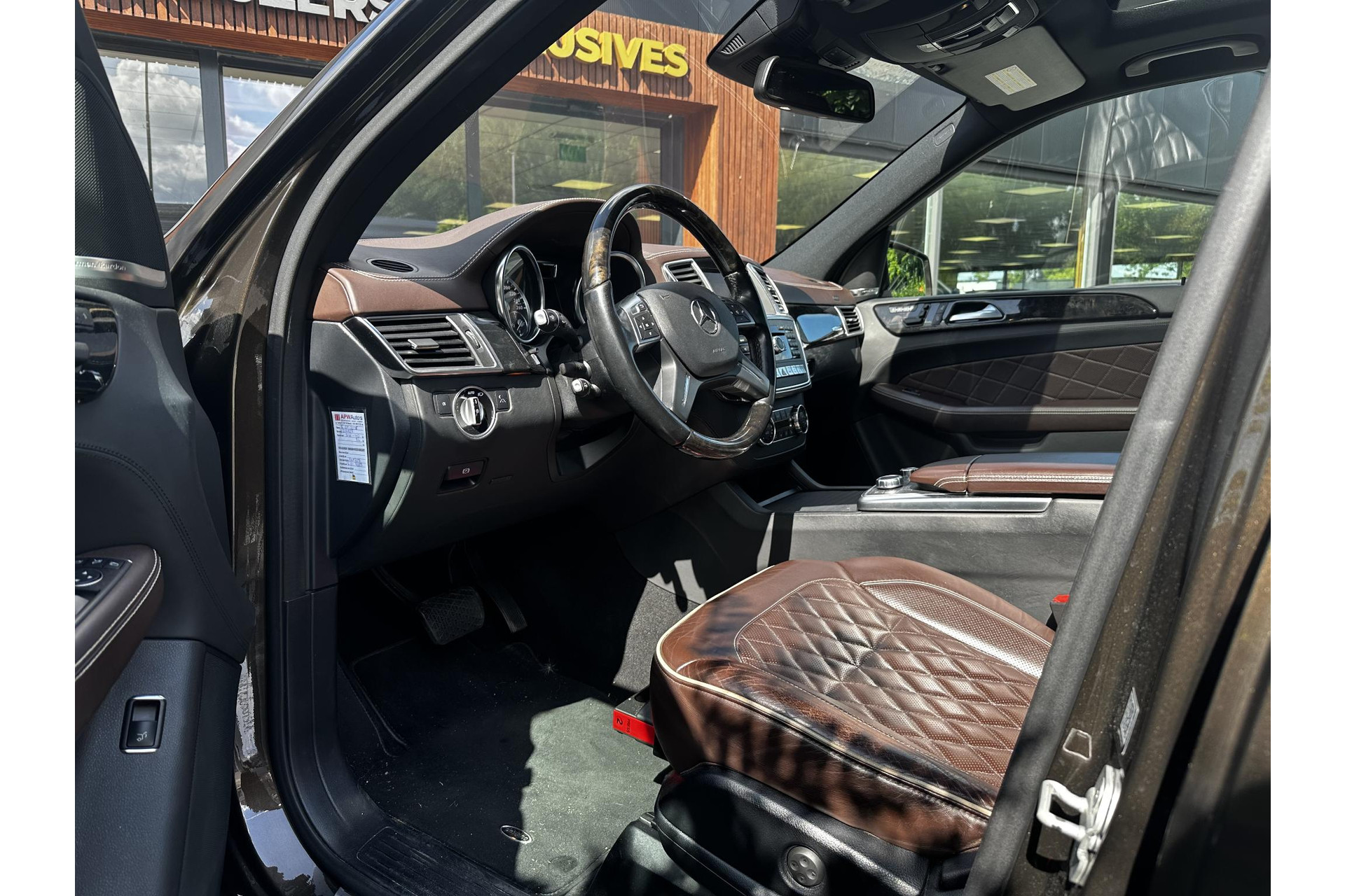 Mercedes-Benz M-Klasse 350 Edition 1 2013 Citrine brown - metallic finish (796U) 6