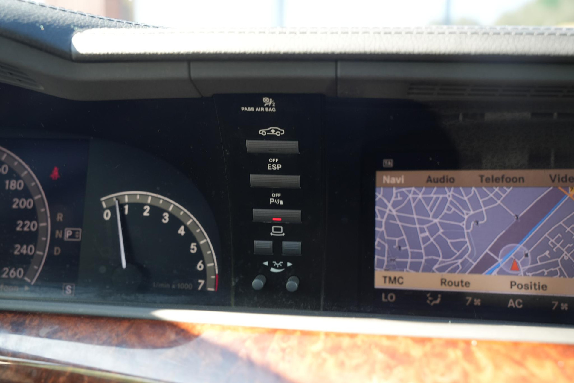 Mercedes-Benz S-Klasse 500 2005 IRIDIUM SILVER - METALLIC FINISH (775U) 22