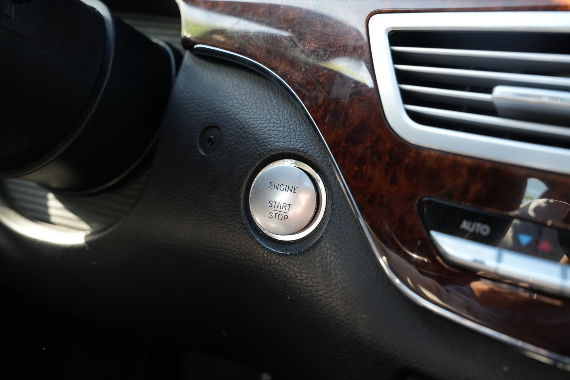 Mercedes-Benz S-Klasse 500 2005 IRIDIUM SILVER - METALLIC FINISH (775U) 26