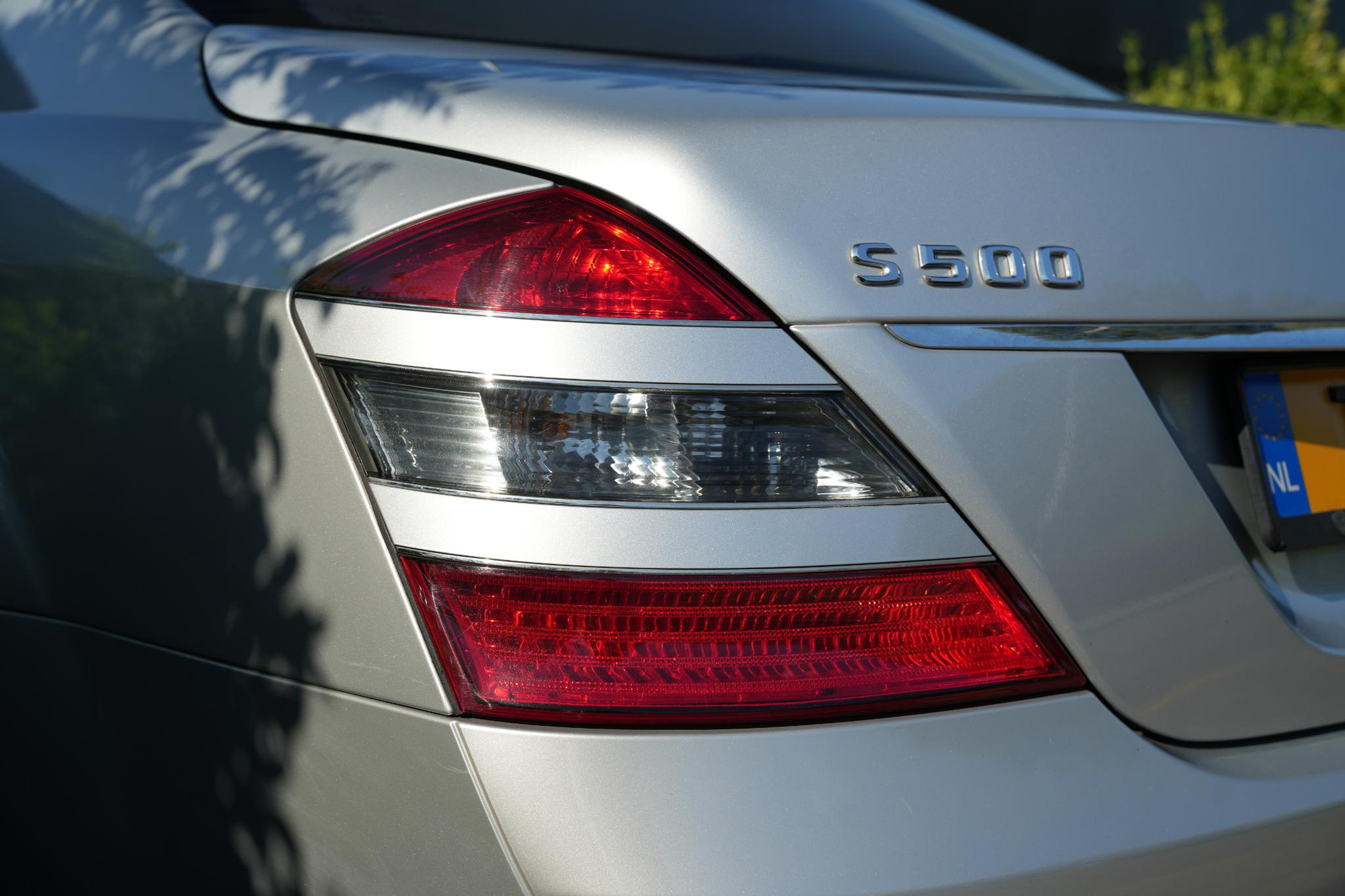 Mercedes-Benz S-Klasse 500 2005 IRIDIUM SILVER - METALLIC FINISH (775U) 31