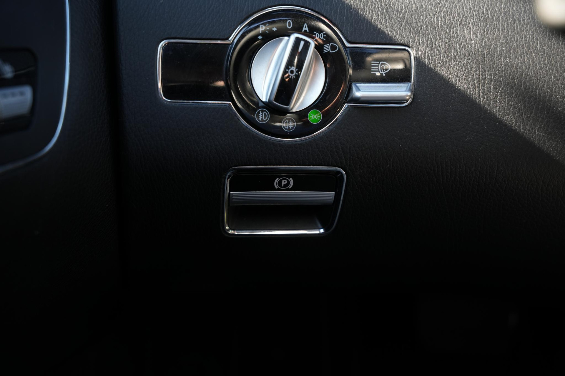 Mercedes-Benz S-Klasse 500 2005 IRIDIUM SILVER - METALLIC FINISH (775U) 40
