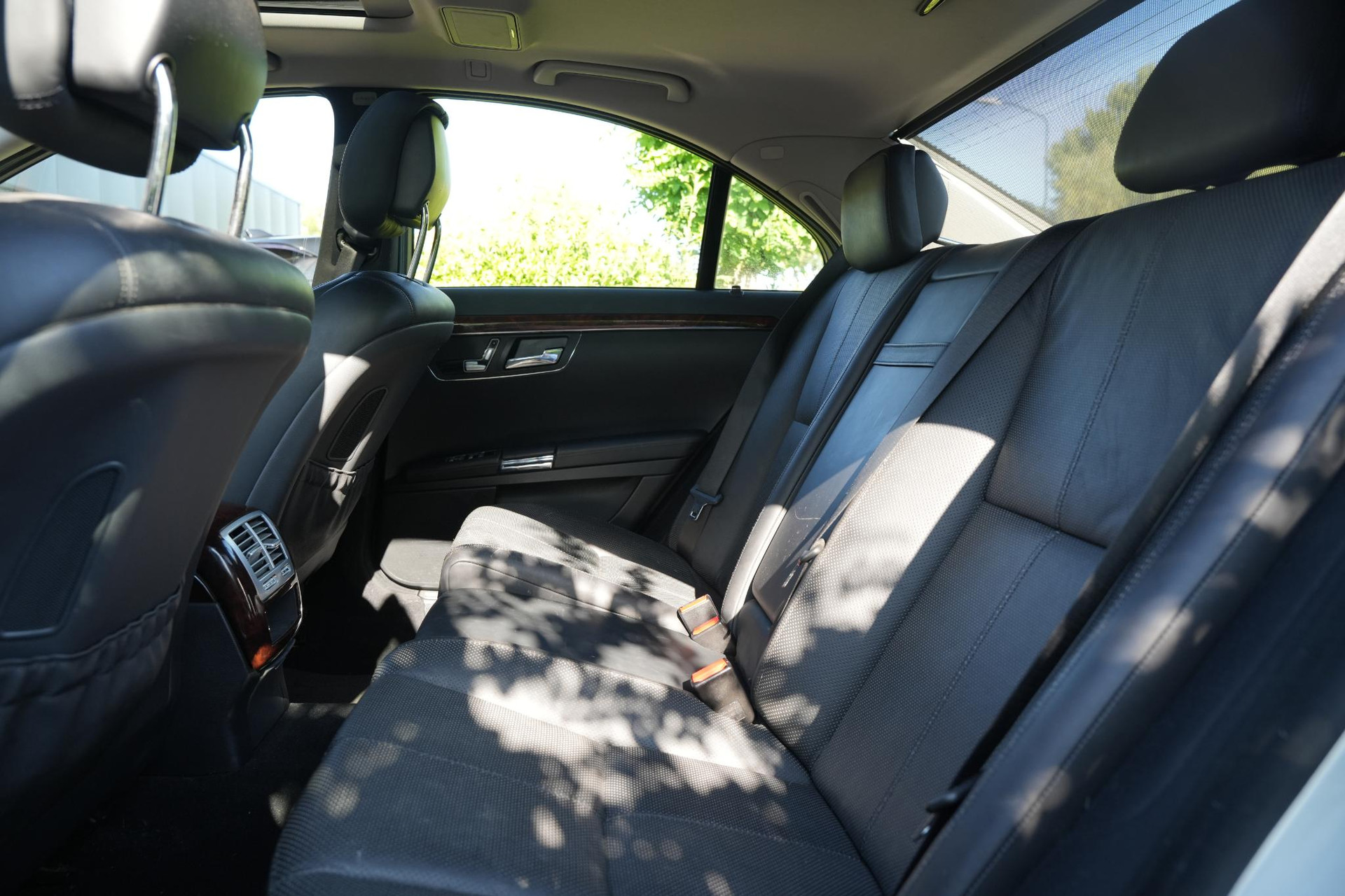 Mercedes-Benz S-Klasse 500 2005 IRIDIUM SILVER - METALLIC FINISH (775U) 6