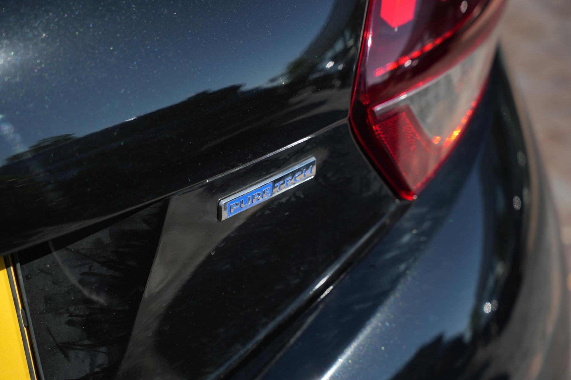 Peugeot 208 1.2 PureTech Blue Lease 2017 BLACK PEARL PAINT (KTV) 19