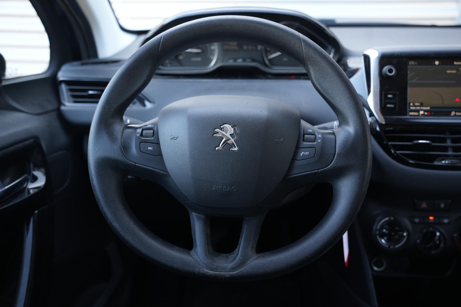 Peugeot 208 1.2 PureTech Blue Lease 2017 BLACK PEARL PAINT (KTV) 6