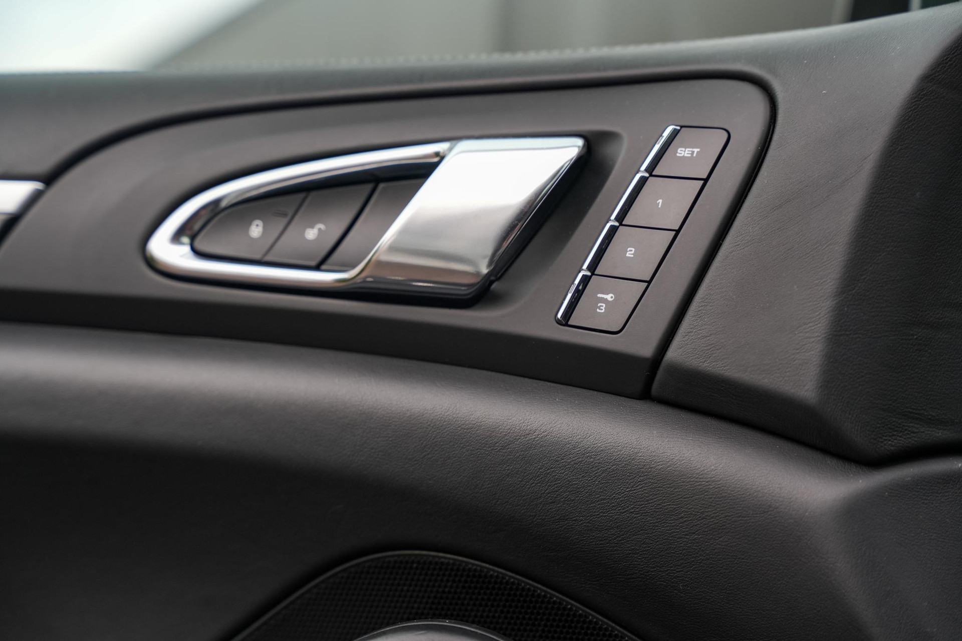 Porsche Cayenne 3.0 D 2012  24