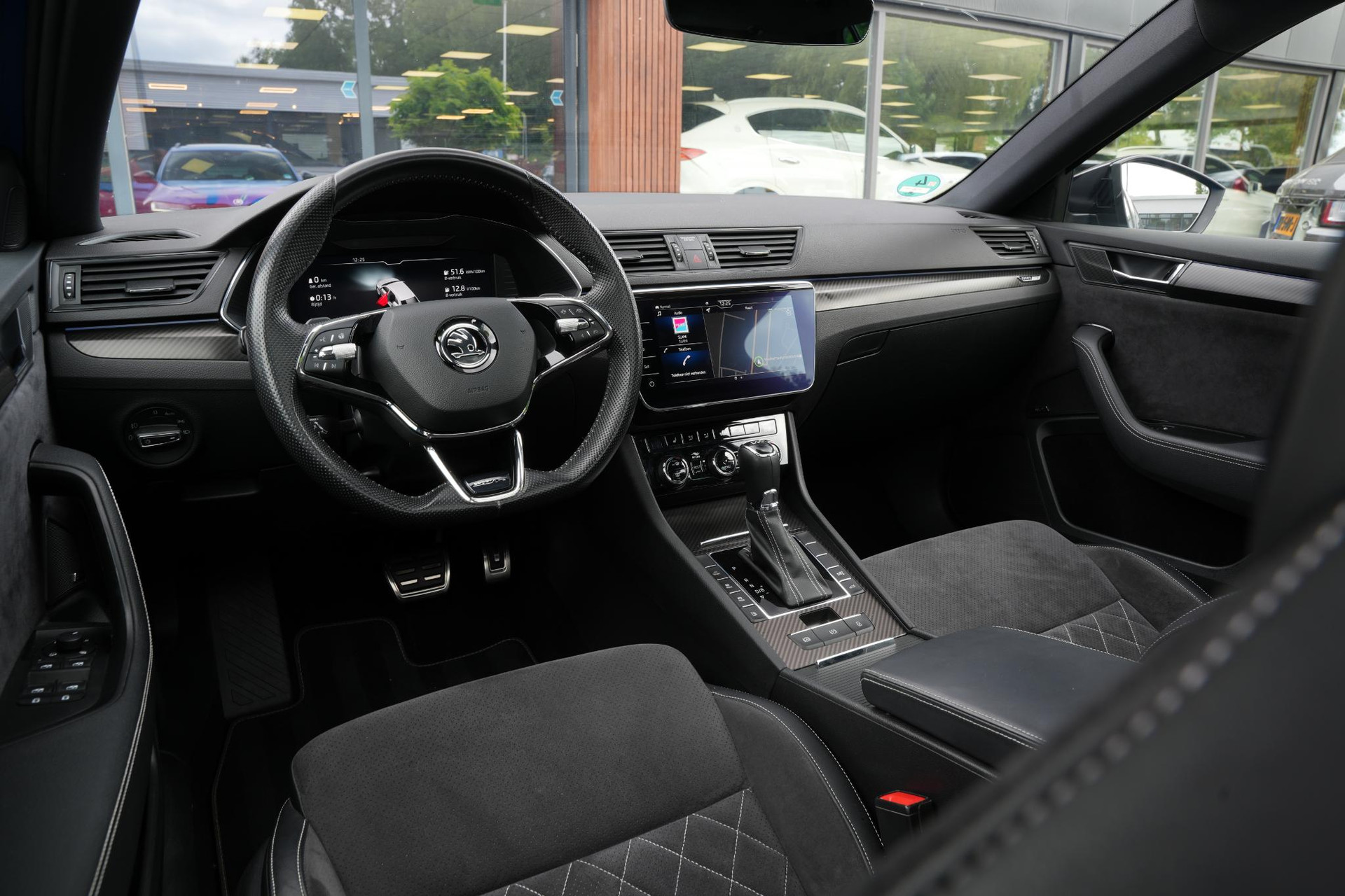 Škoda Superb Combi 1.4 iV Sportline 2021 Race blue metallic 2