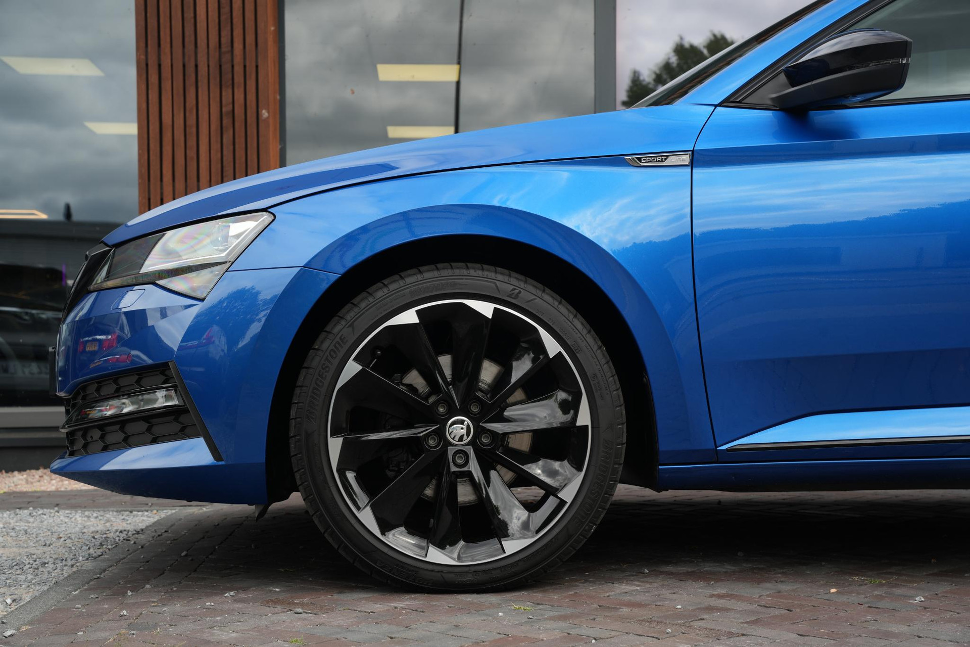 Škoda Superb Combi 1.4 iV Sportline 2021 Race blue metallic 8