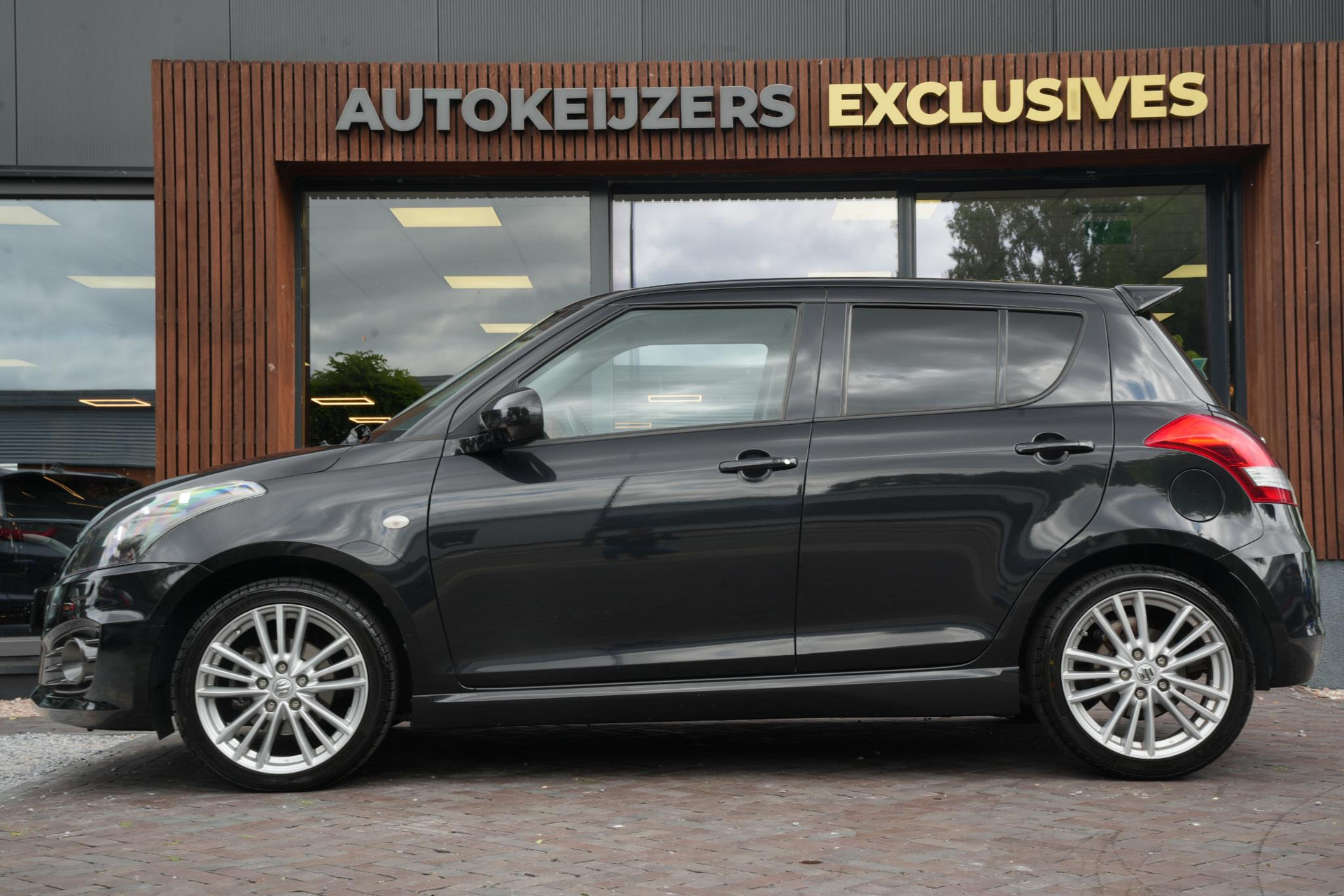 Suzuki Swift 1.6 Sport 2013  5