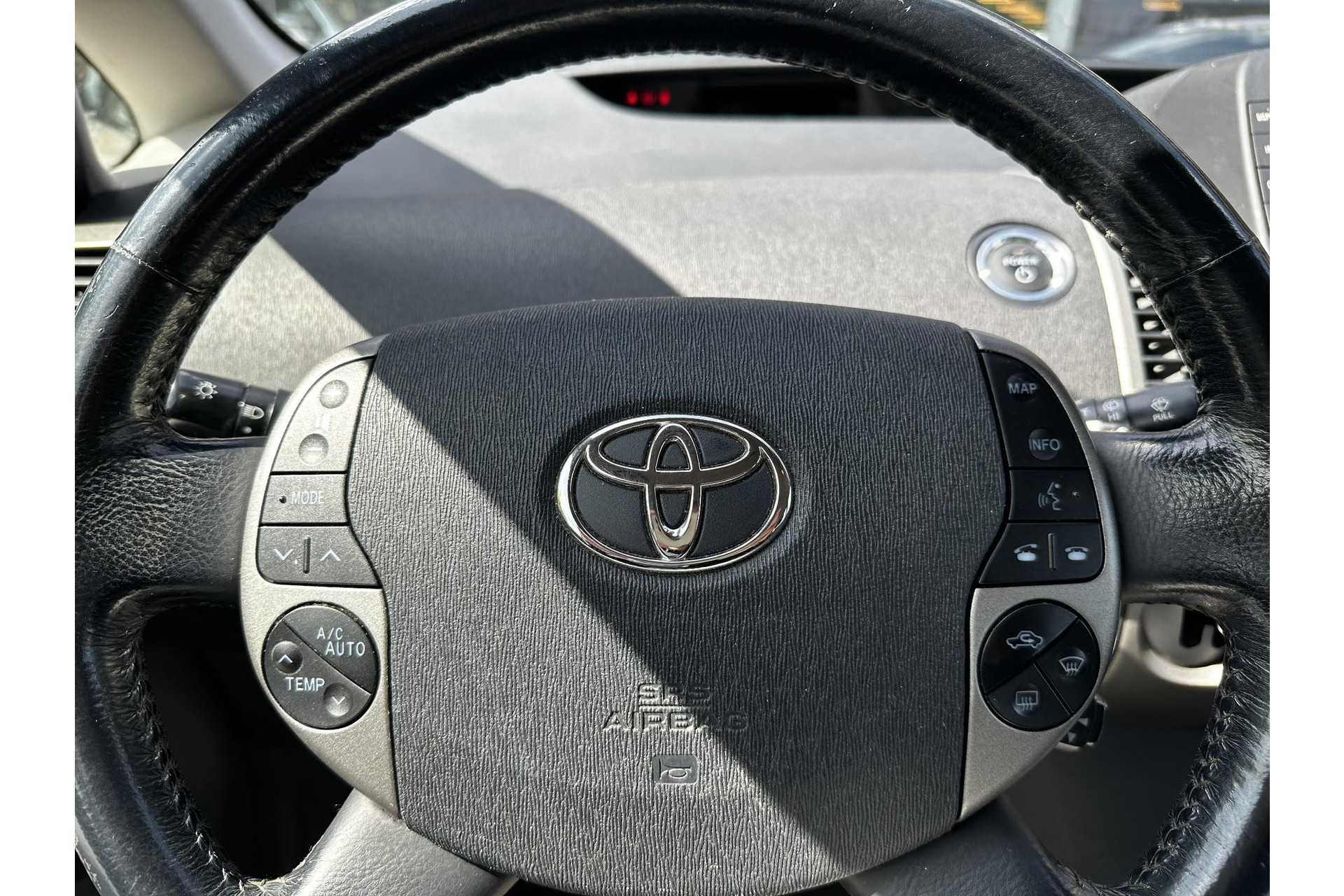 Toyota Prius 1.5 VVT-i Business Edition 2008 (4S2) 14