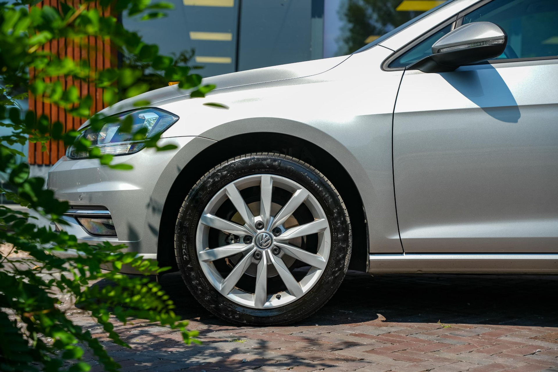 Volkswagen Golf 1.0 TSI Comfortline 2018 Tungsten silver 12