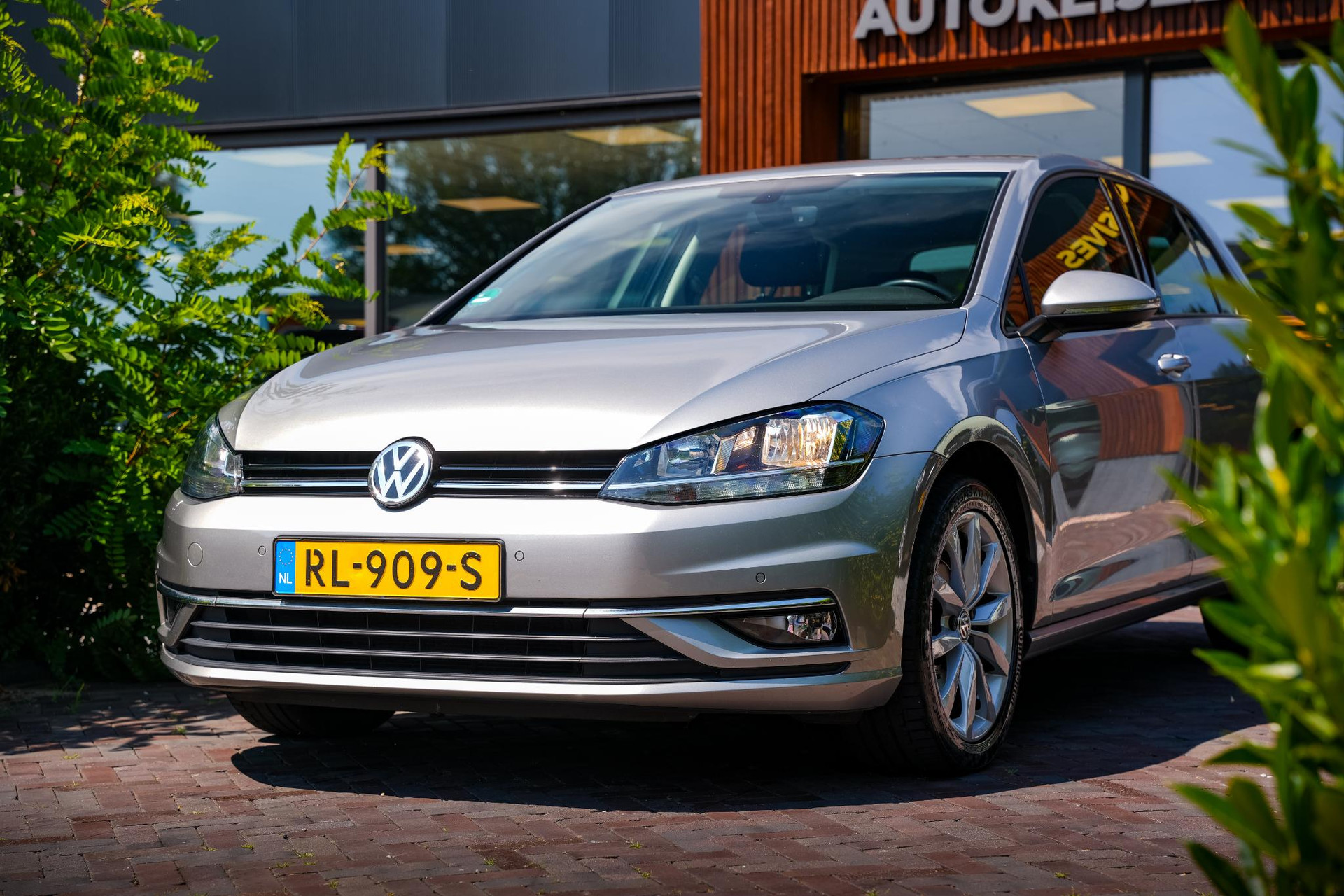 Volkswagen Golf 1.0 TSI Comfortline 2018 Tungsten silver 13