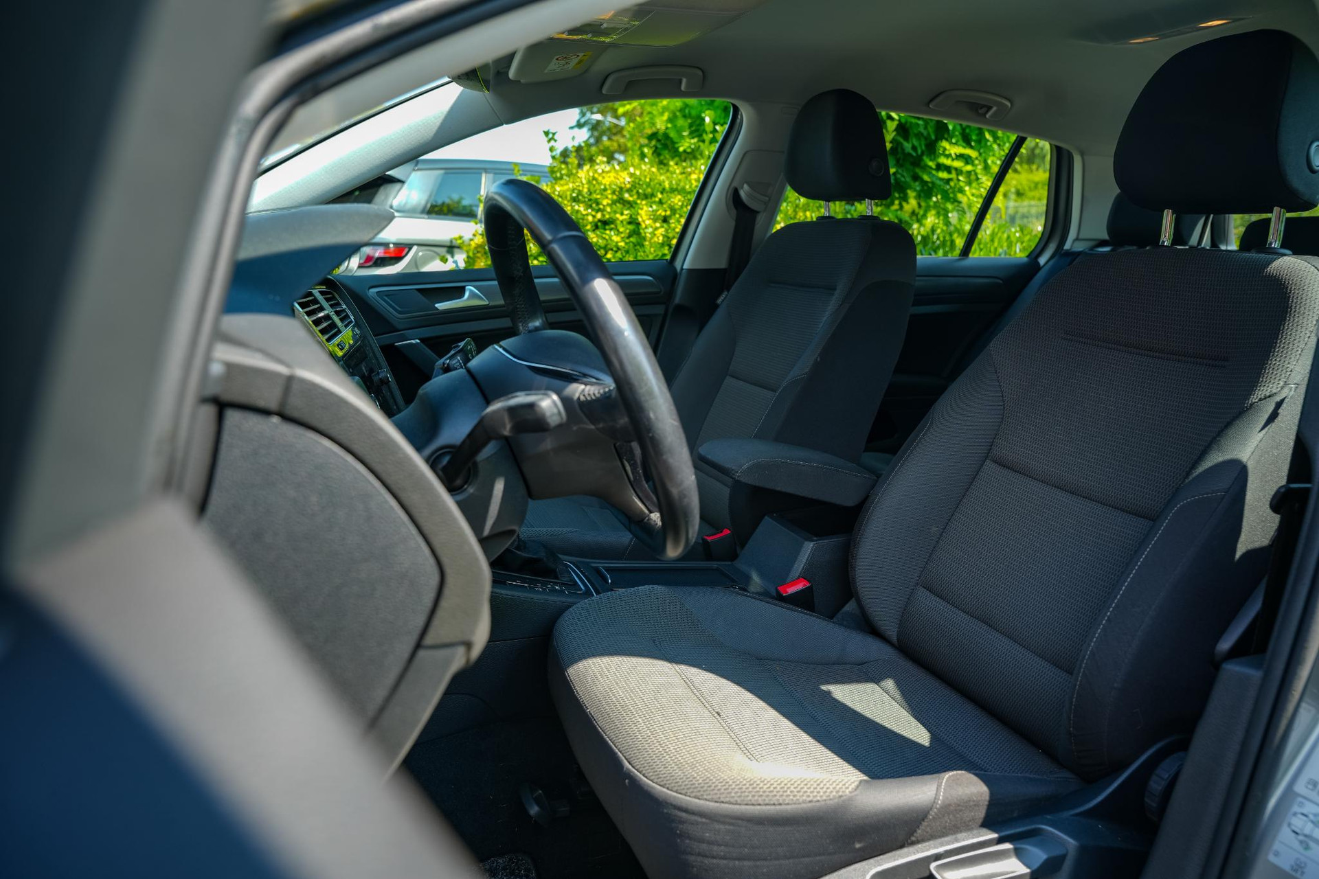 Volkswagen Golf 1.0 TSI Comfortline 2018 Tungsten silver 8